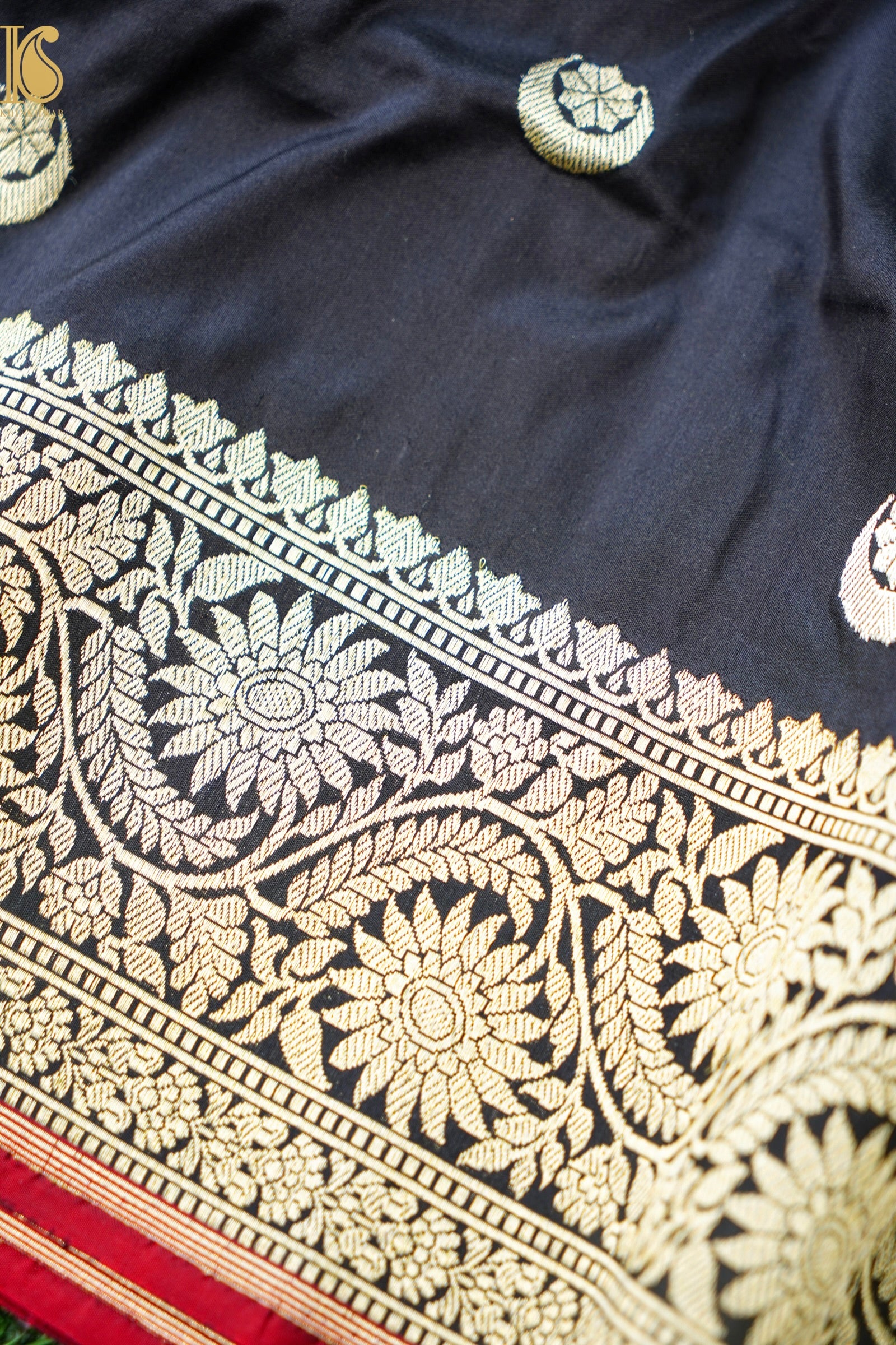 Banarasi Katan Silk Handwoven Chaand Boota Saree