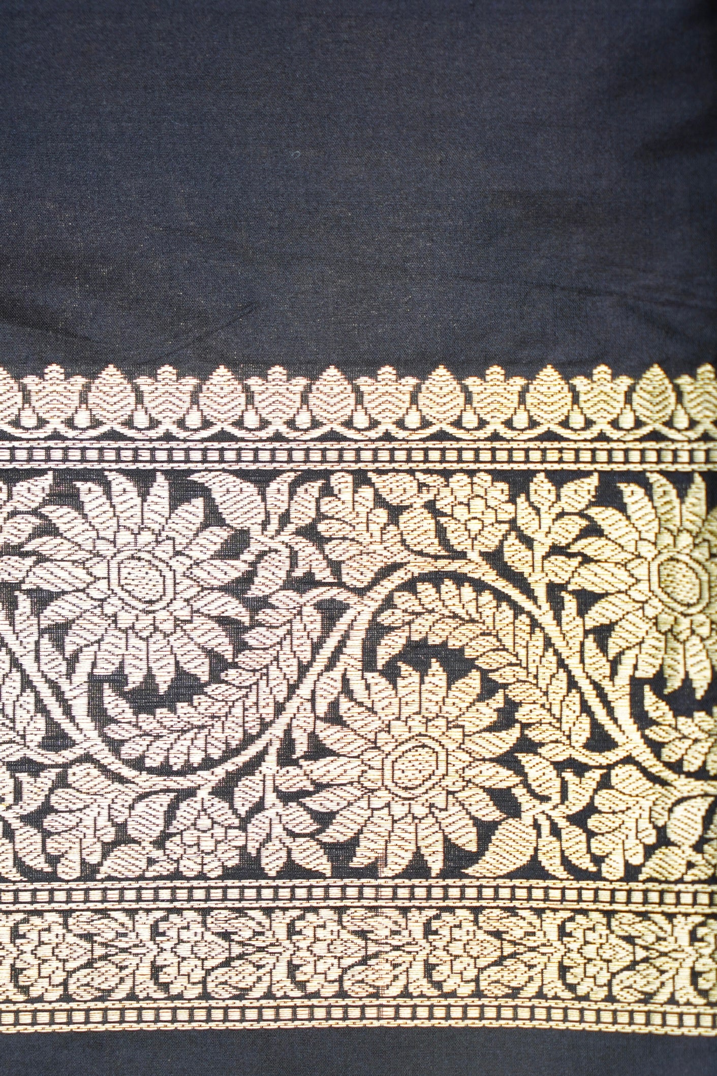 Banarasi Katan Silk Handwoven Chaand Boota Saree