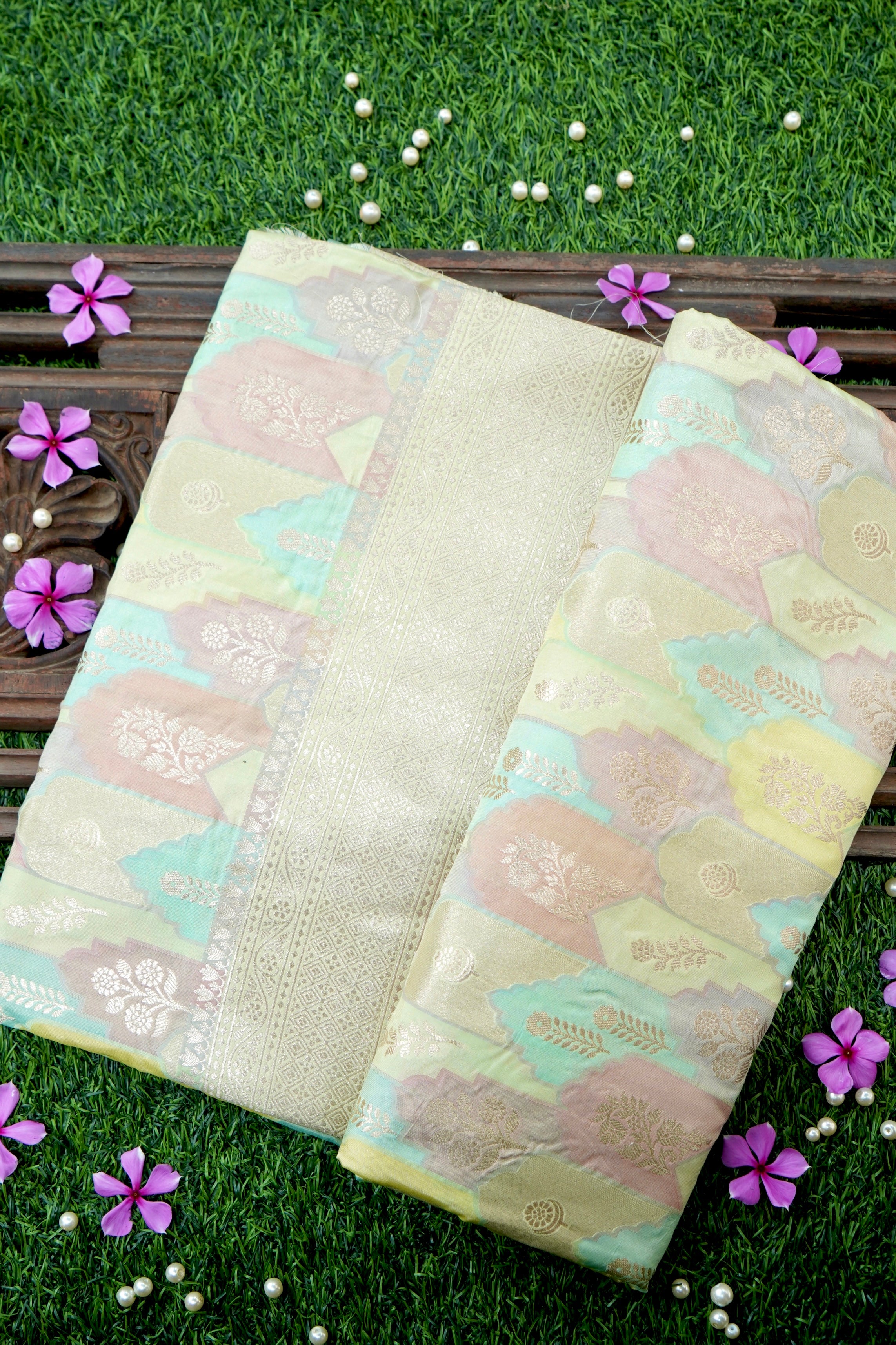 Handwoven Banarasi Katan Silk Rangkat Saree in Pista Green