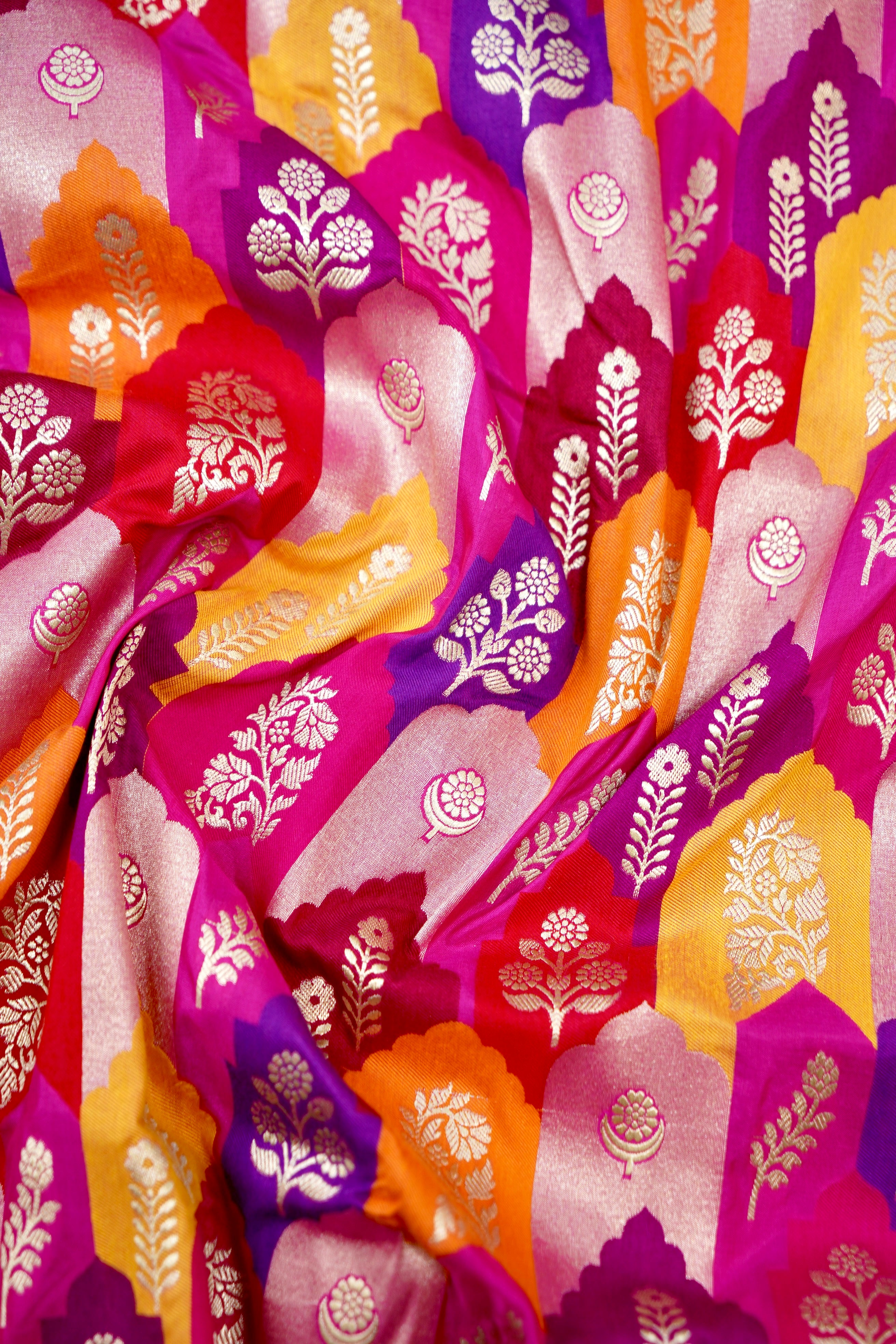 Handwoven Banarasi Katan Silk Rangkat Saree in Rani Pink