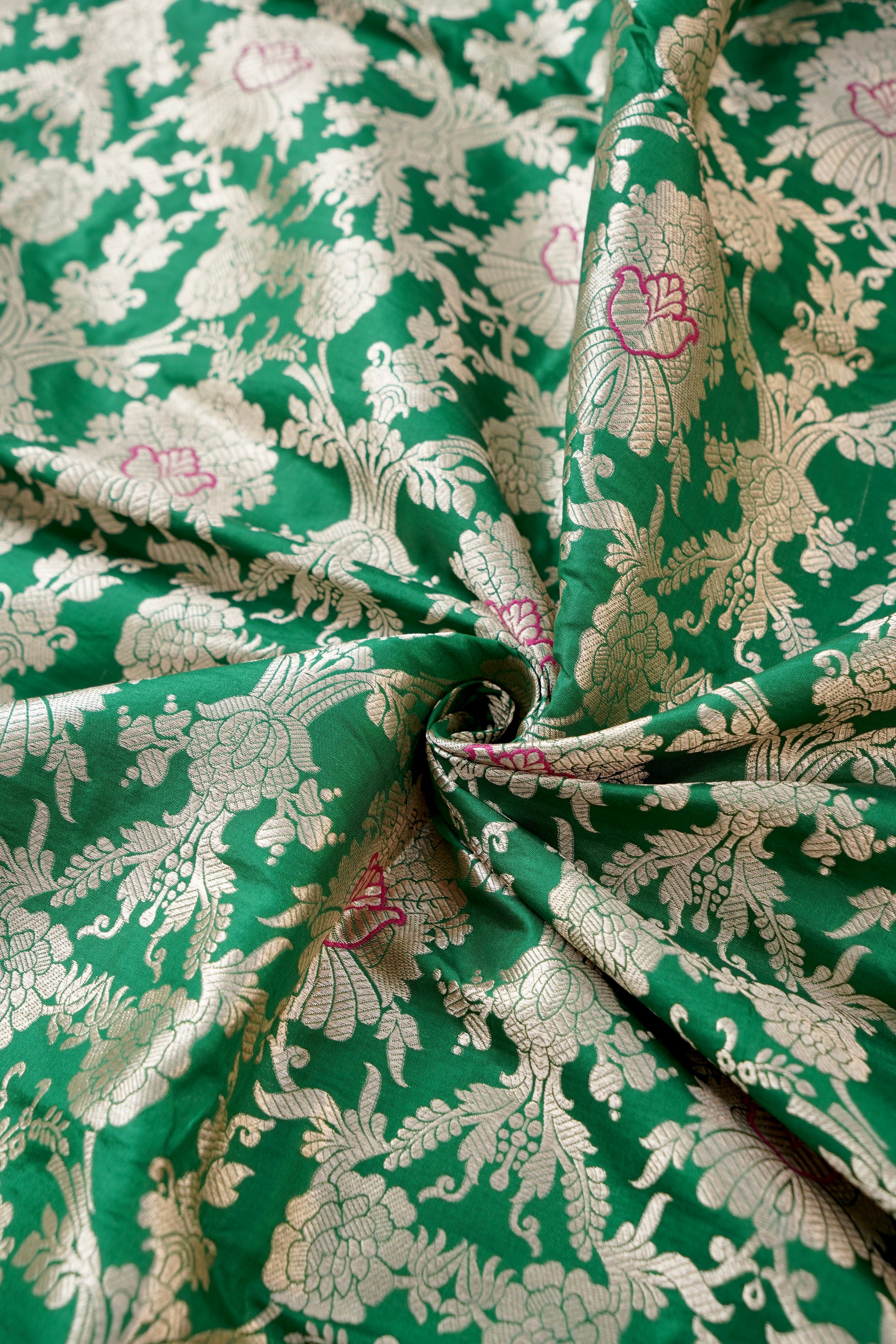 Pure Brocade Banarasi Mehraab Boota Fabric