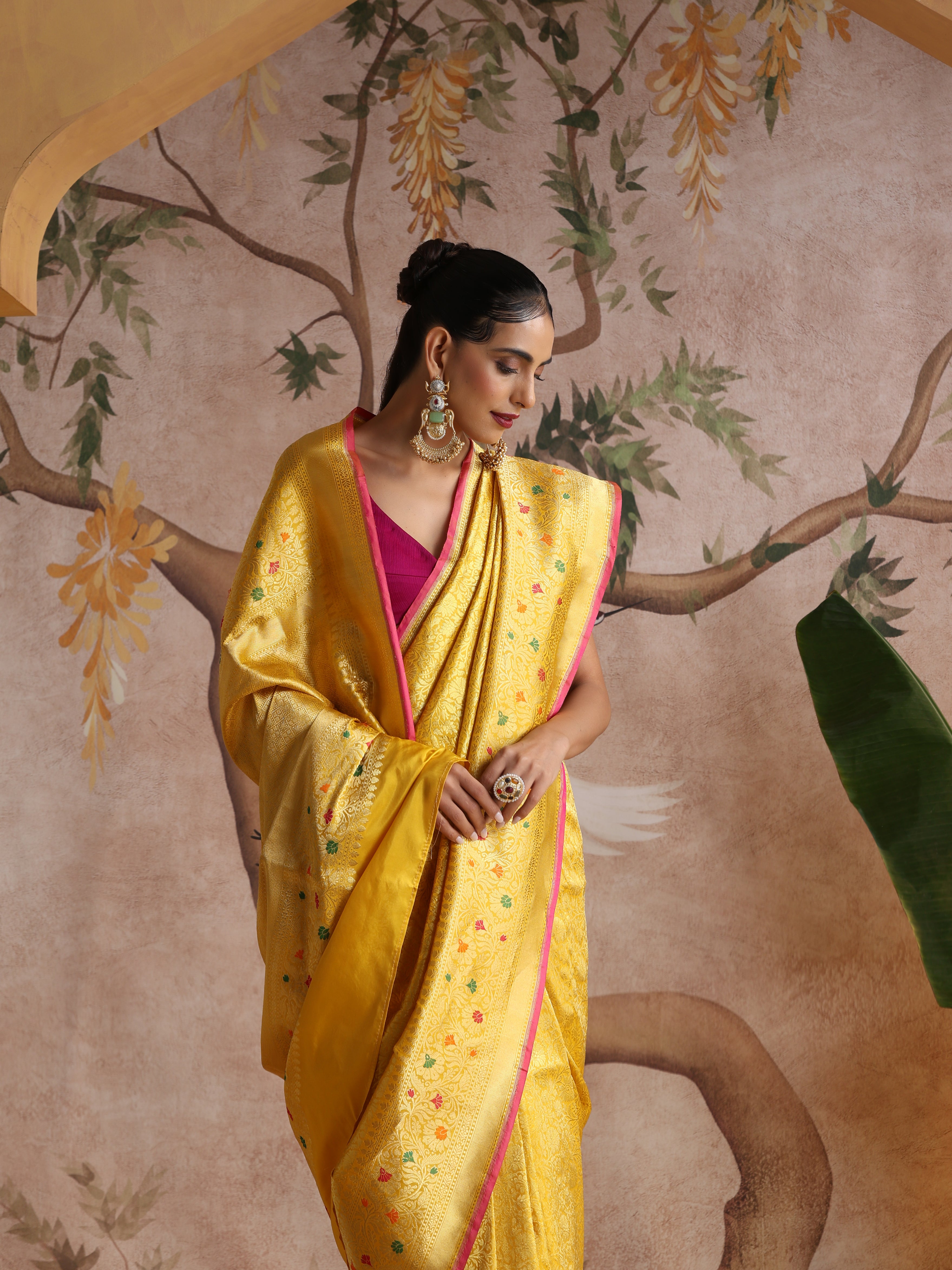 Handloom Banarasi Zari Tanchoi Kadwa Saree