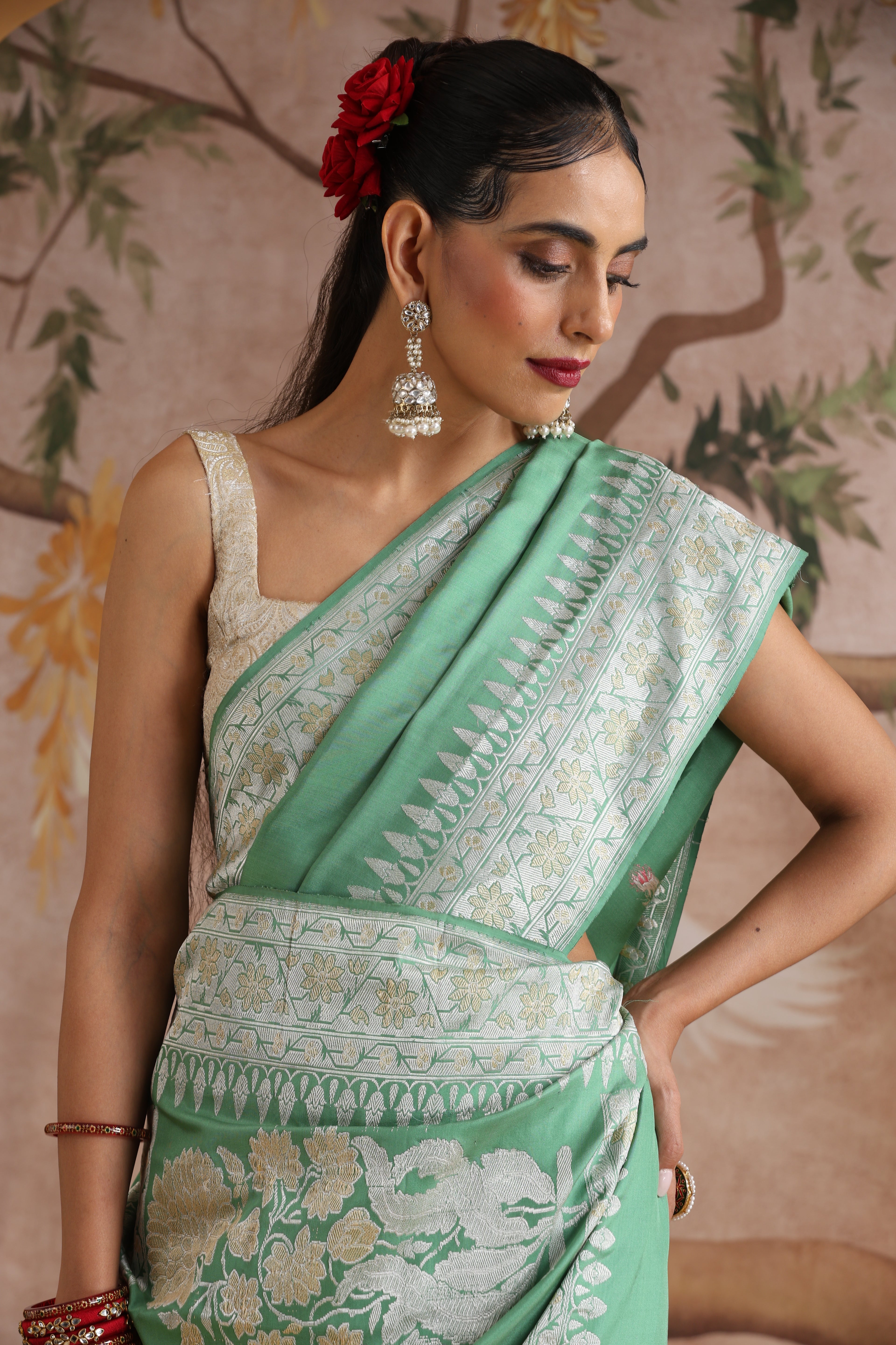 Handloom Banarasi Katan Silk Kadwa Ektara Kumudini Saree