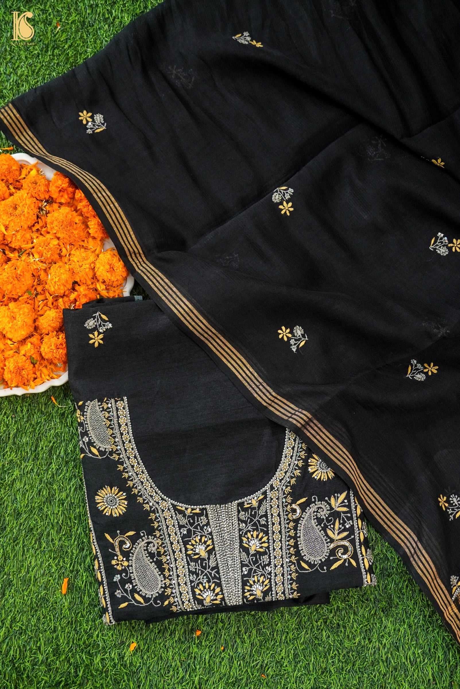Chikankari Pure Moonga Suit Set