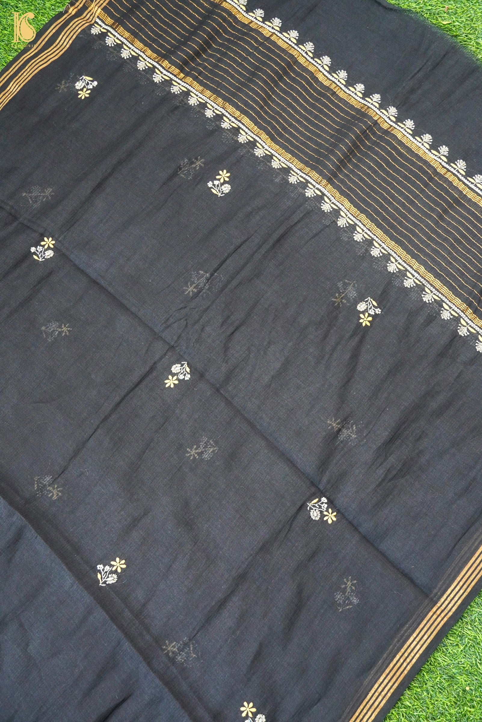 Chikankari Pure Moonga Suit Set