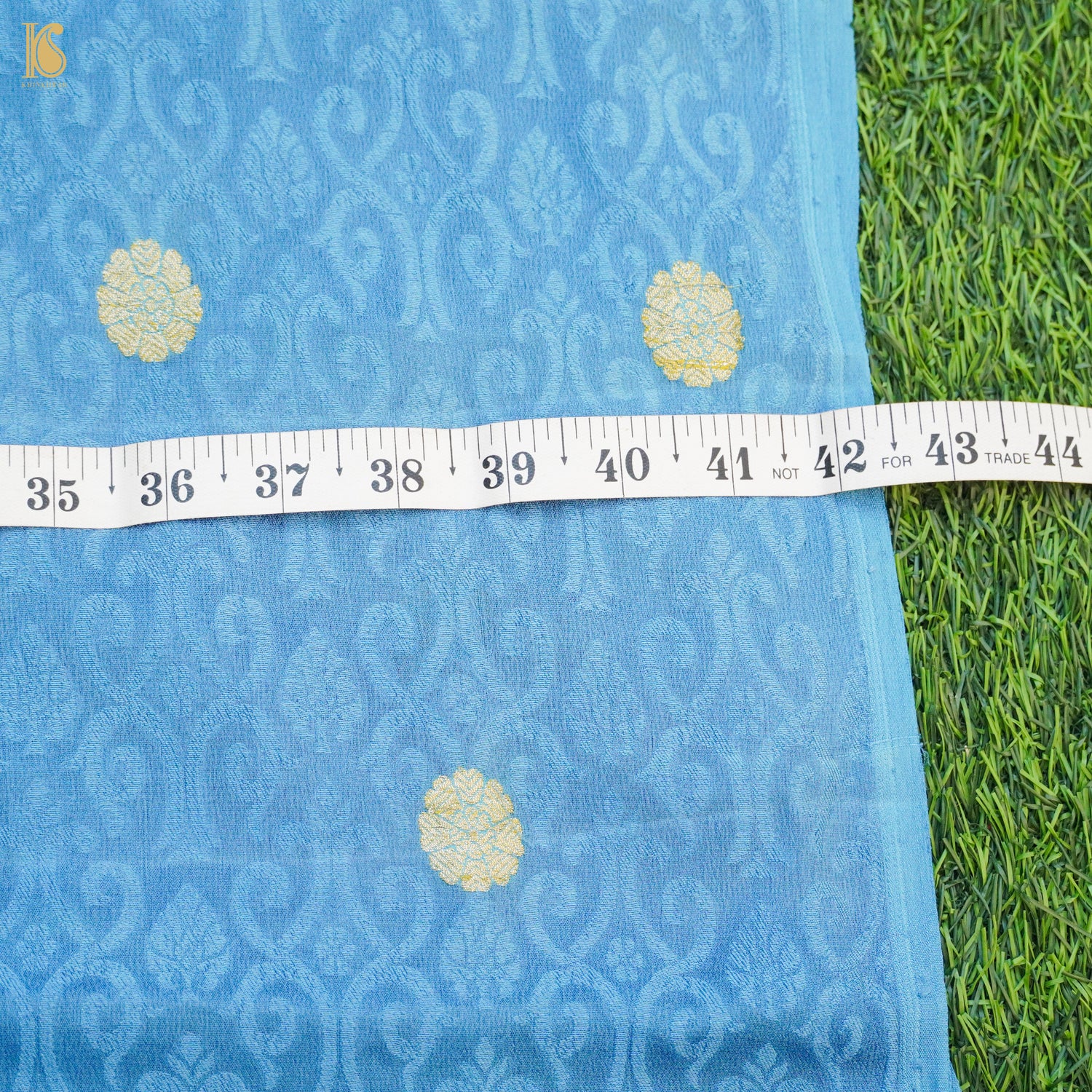 Handloom Banarasi Tanchoi Silk Fabric