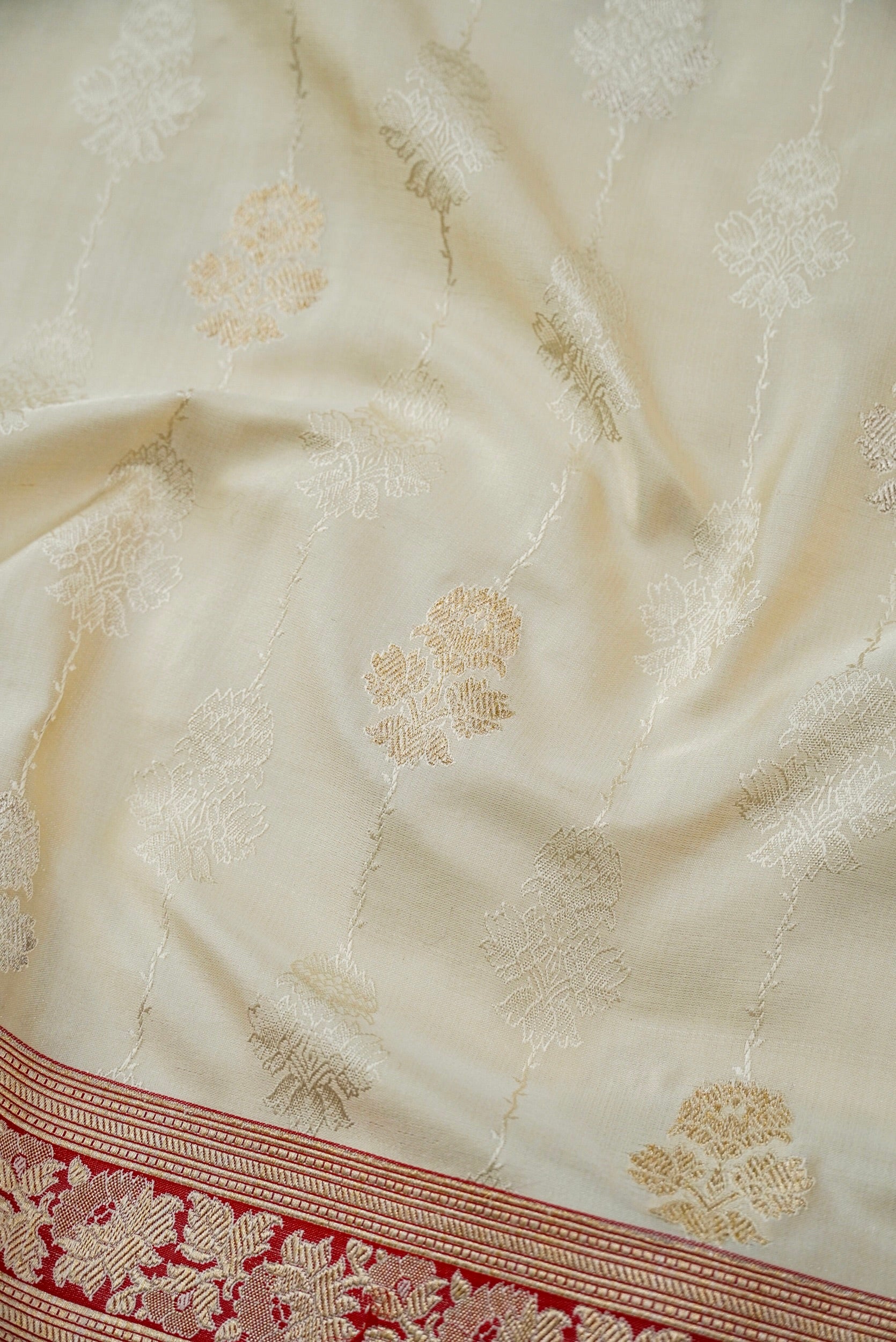 Handloom Banarasi Silk Tanchoi Kadwa Saree