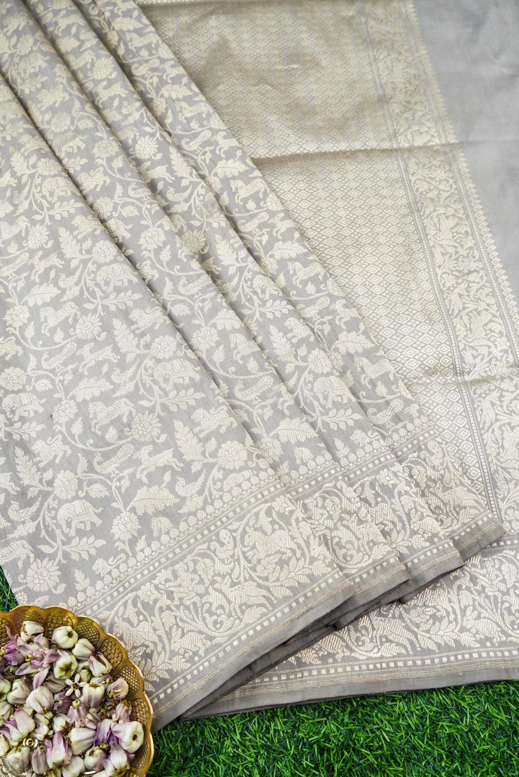 Handwoven Katan Silk Banarasi Shikargah Saree
