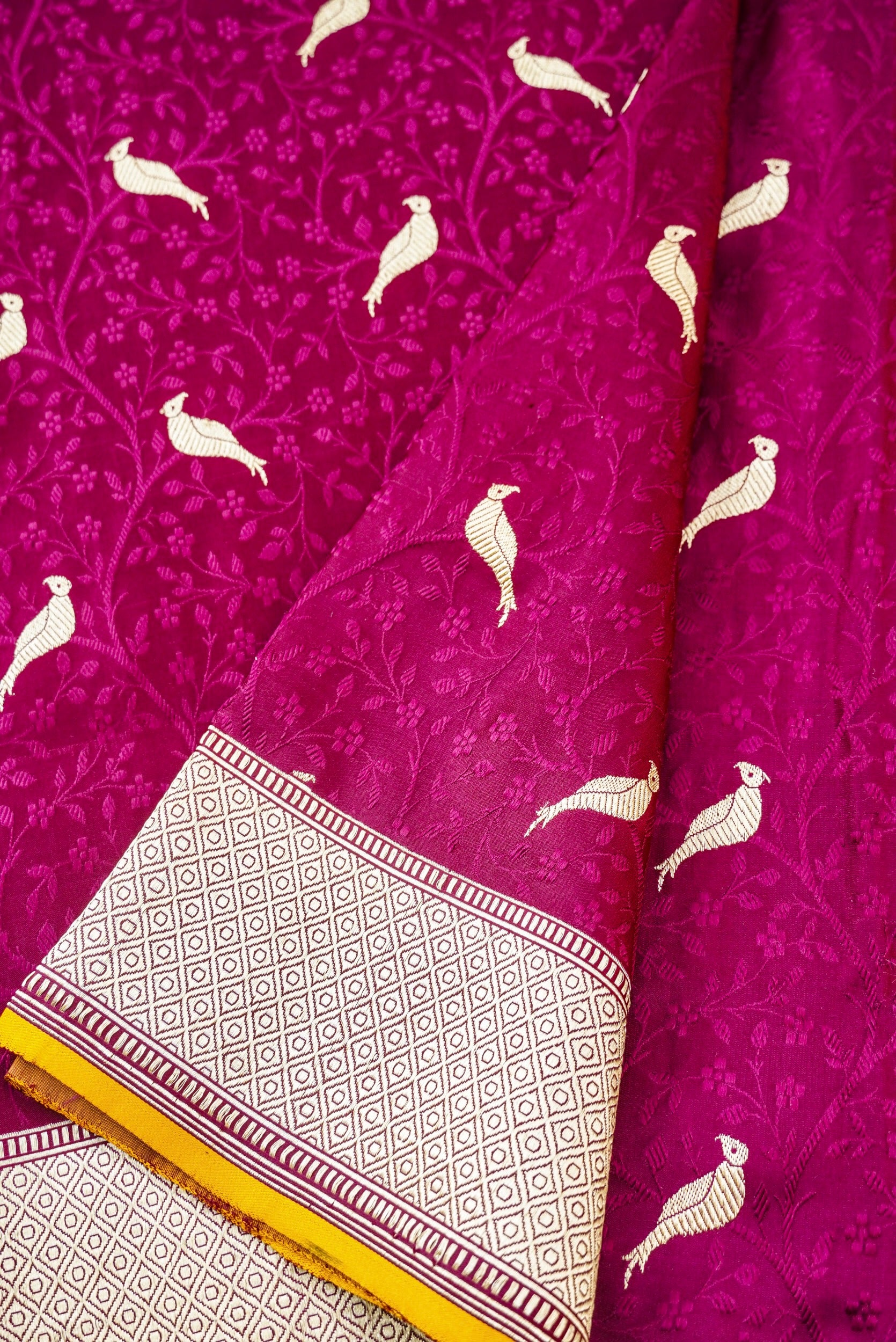 Handloom Banarasi Silk Tanchoi Kadwa Saree