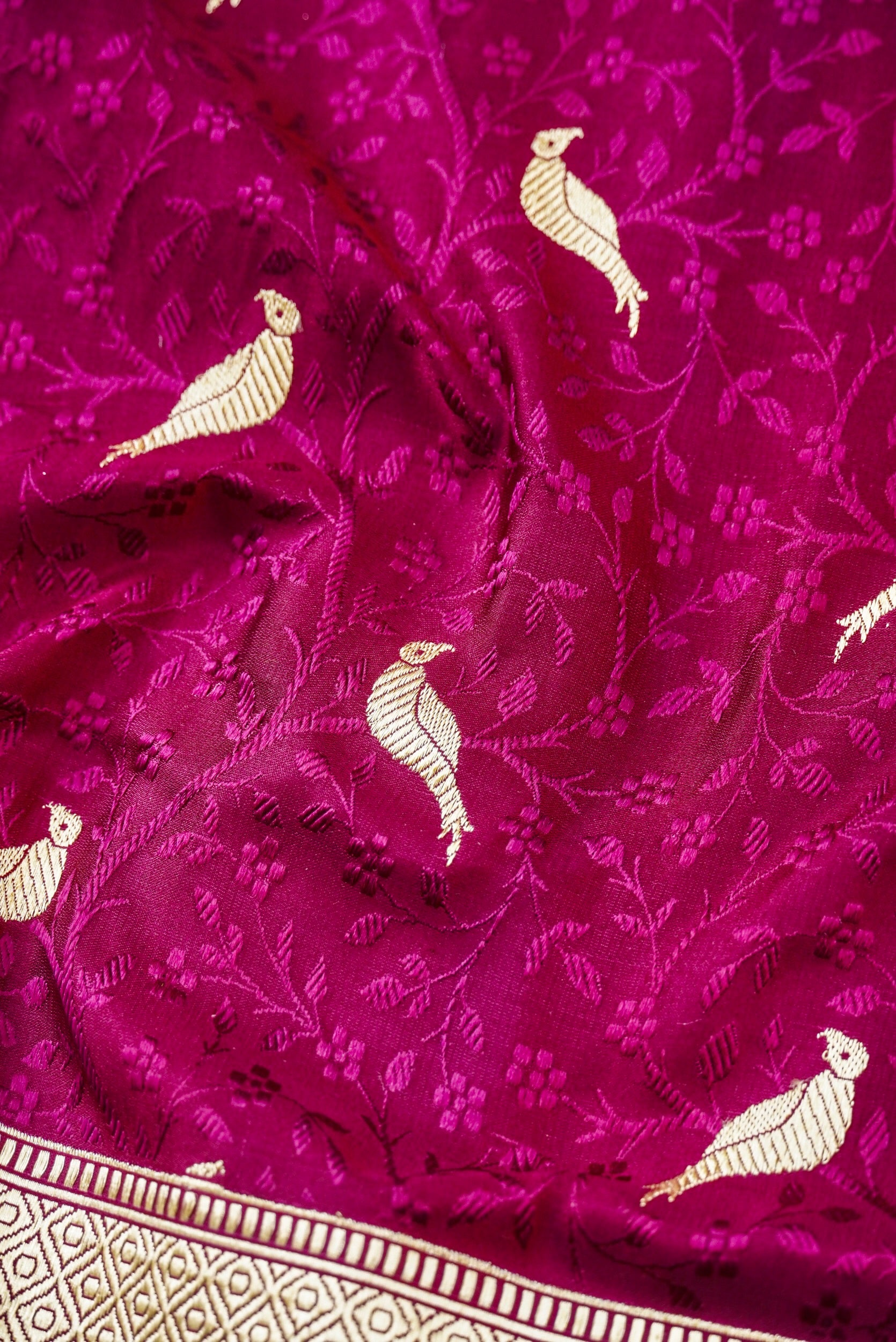 Handloom Banarasi Silk Tanchoi Kadwa Saree