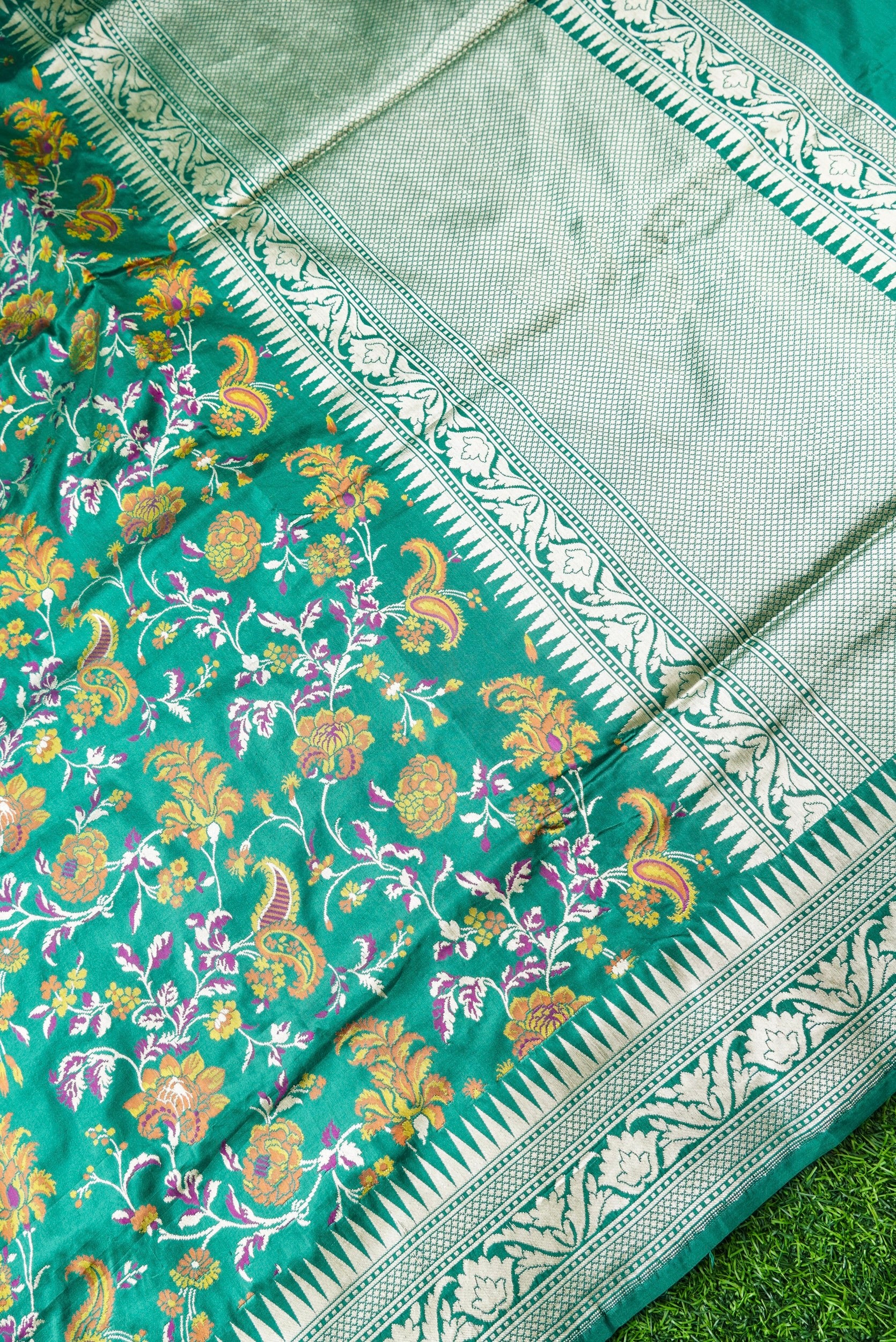 Handloom Banarasi Silk Kinkhab Saree