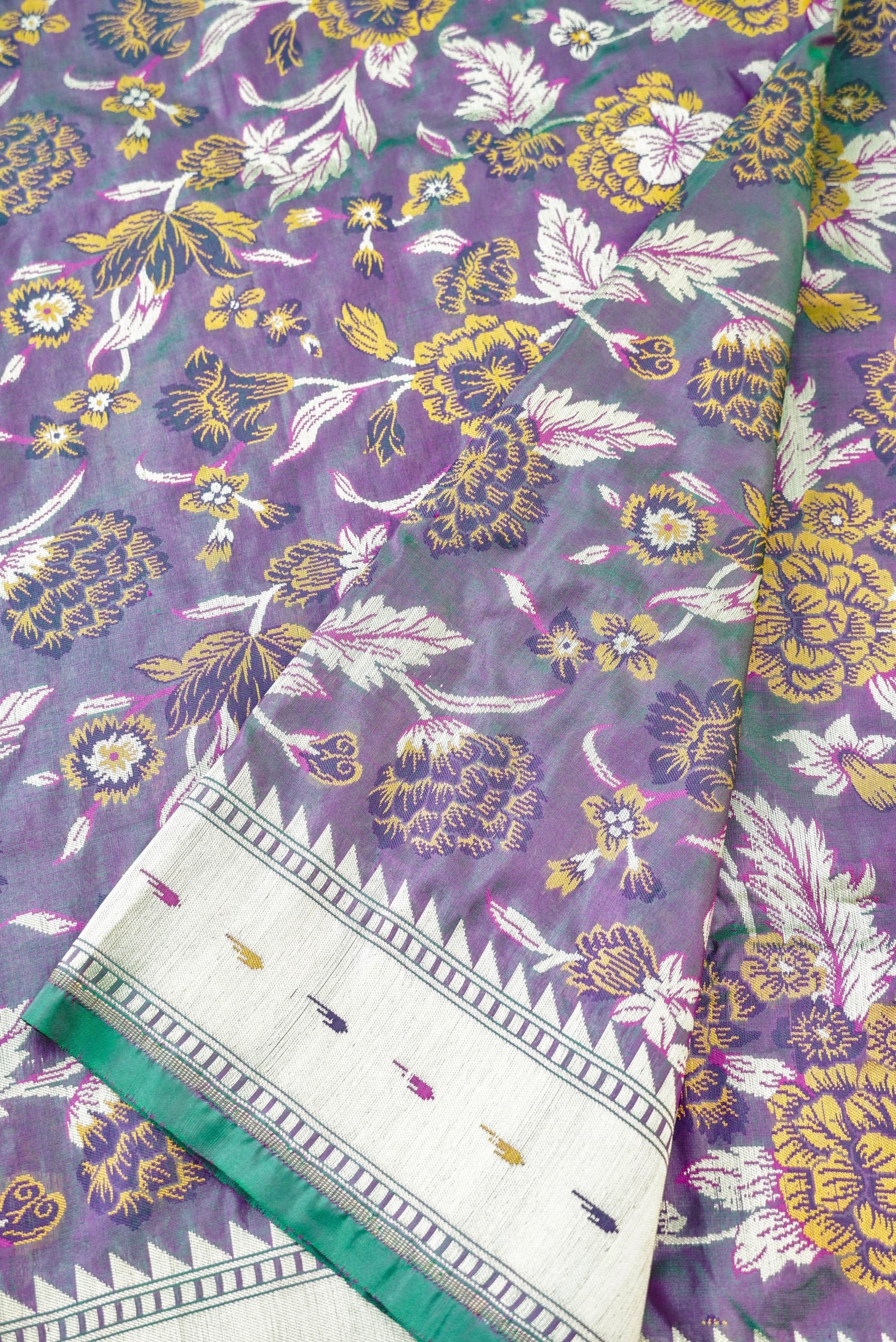 Handloom Banarasi Silk Kinkhab Saree