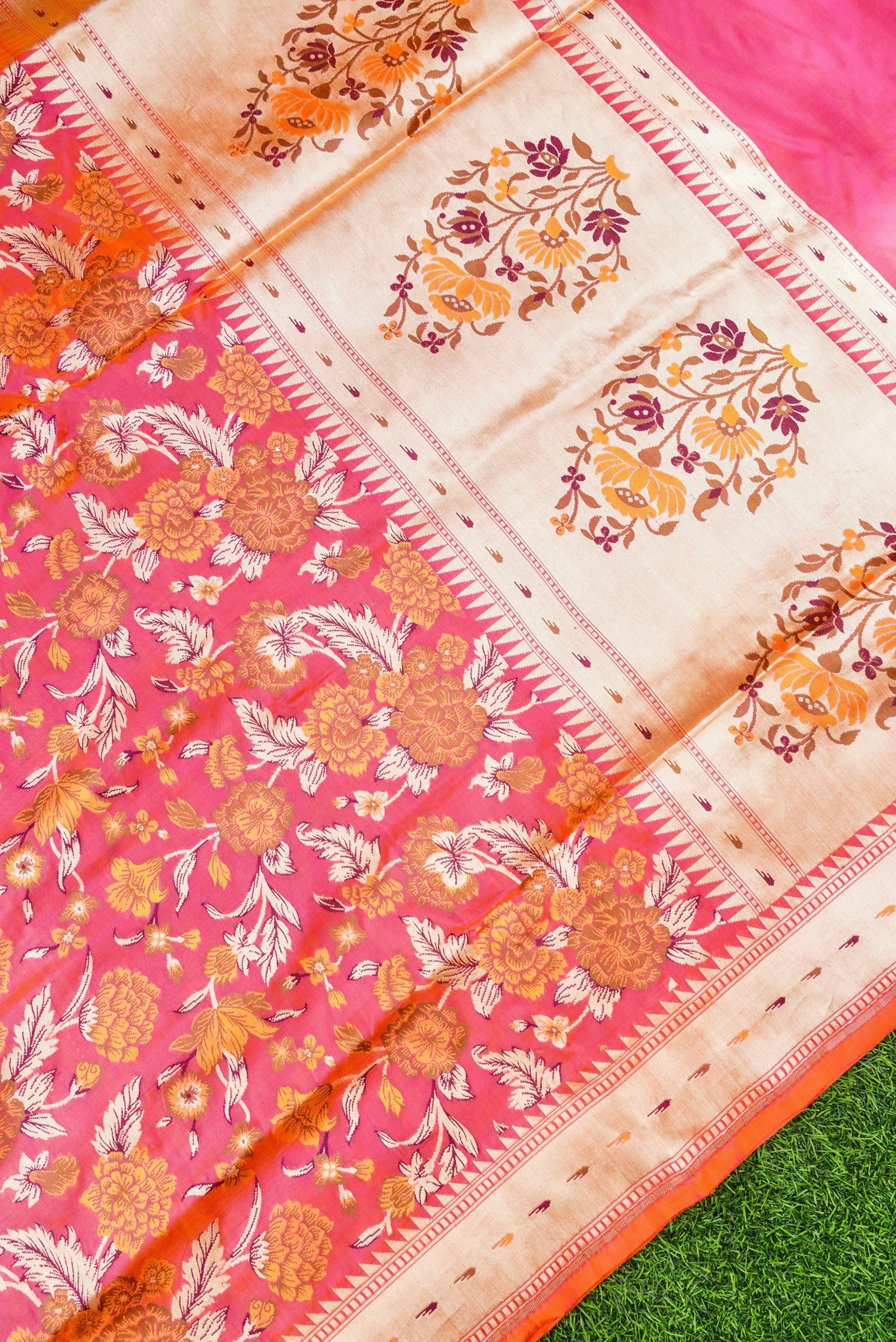 Handloom Banarasi Silk Kinkhab Saree