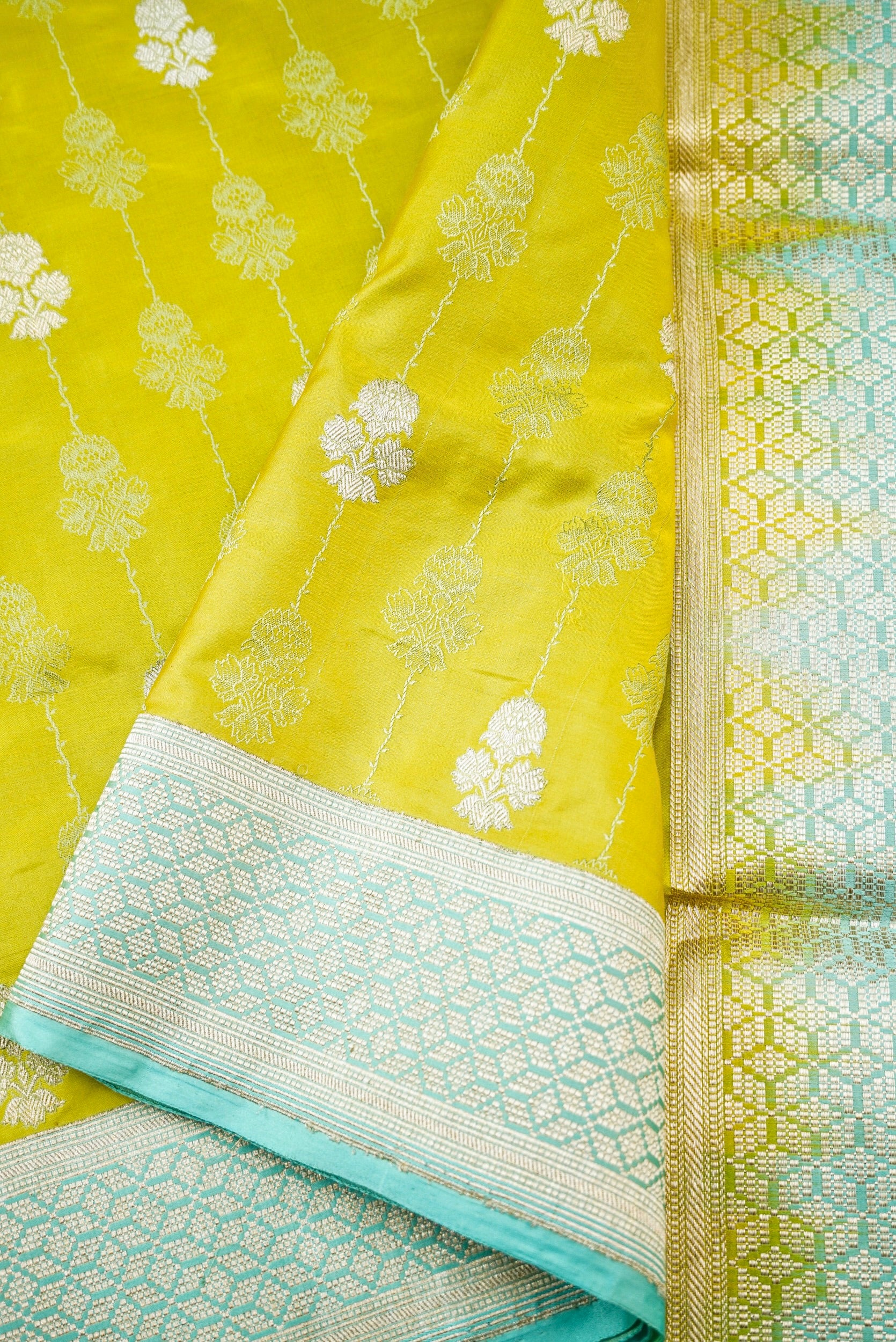 Handloom Banarasi Silk Tanchoi Kadwa Saree