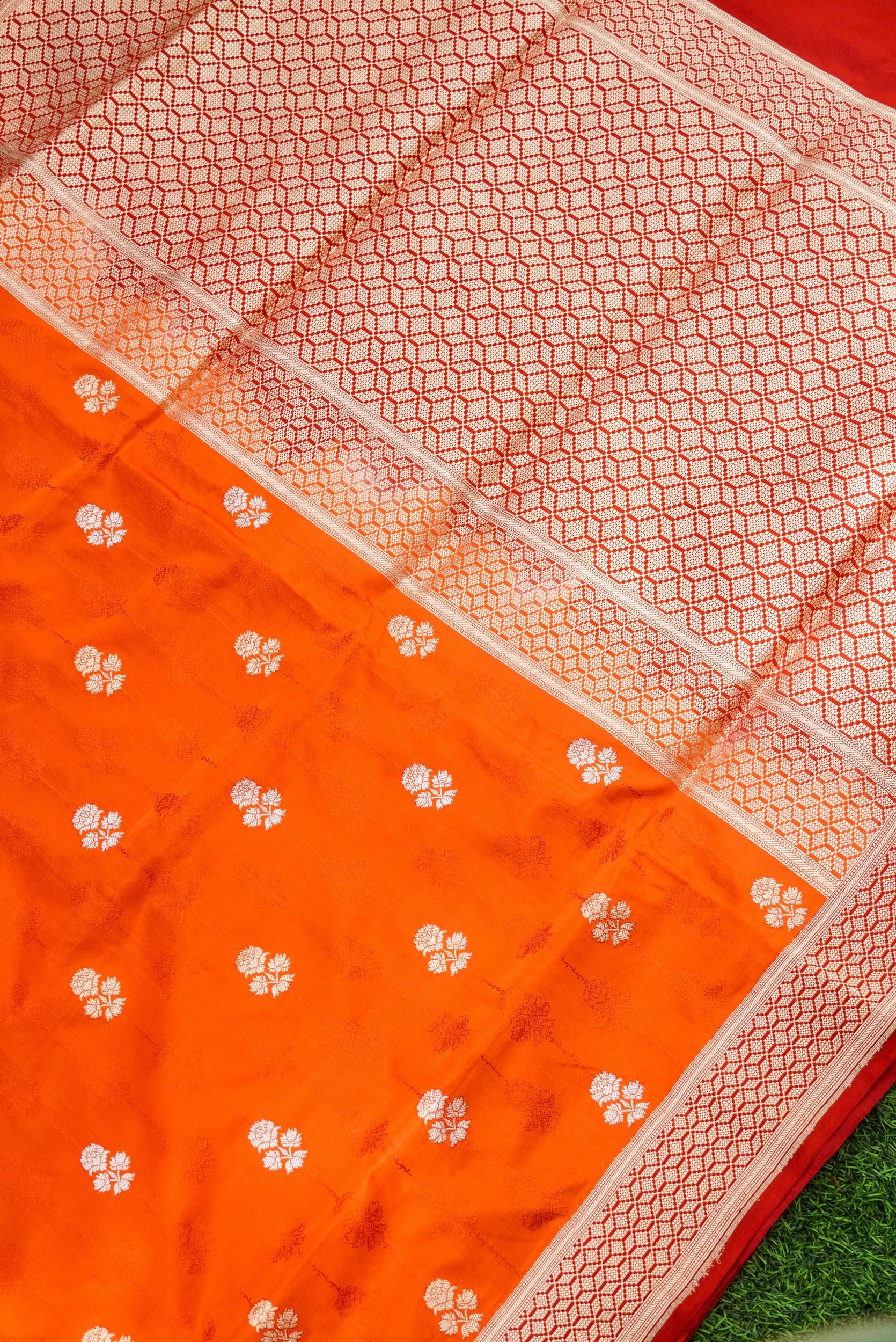 Handloom Banarasi Silk Tanchoi Kadwa Saree