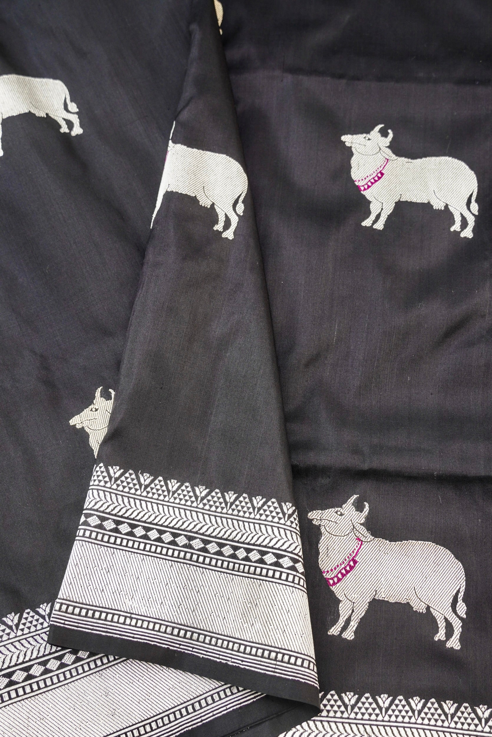 Handloom Banarasi Katan Silk Kadwa Cow Saree