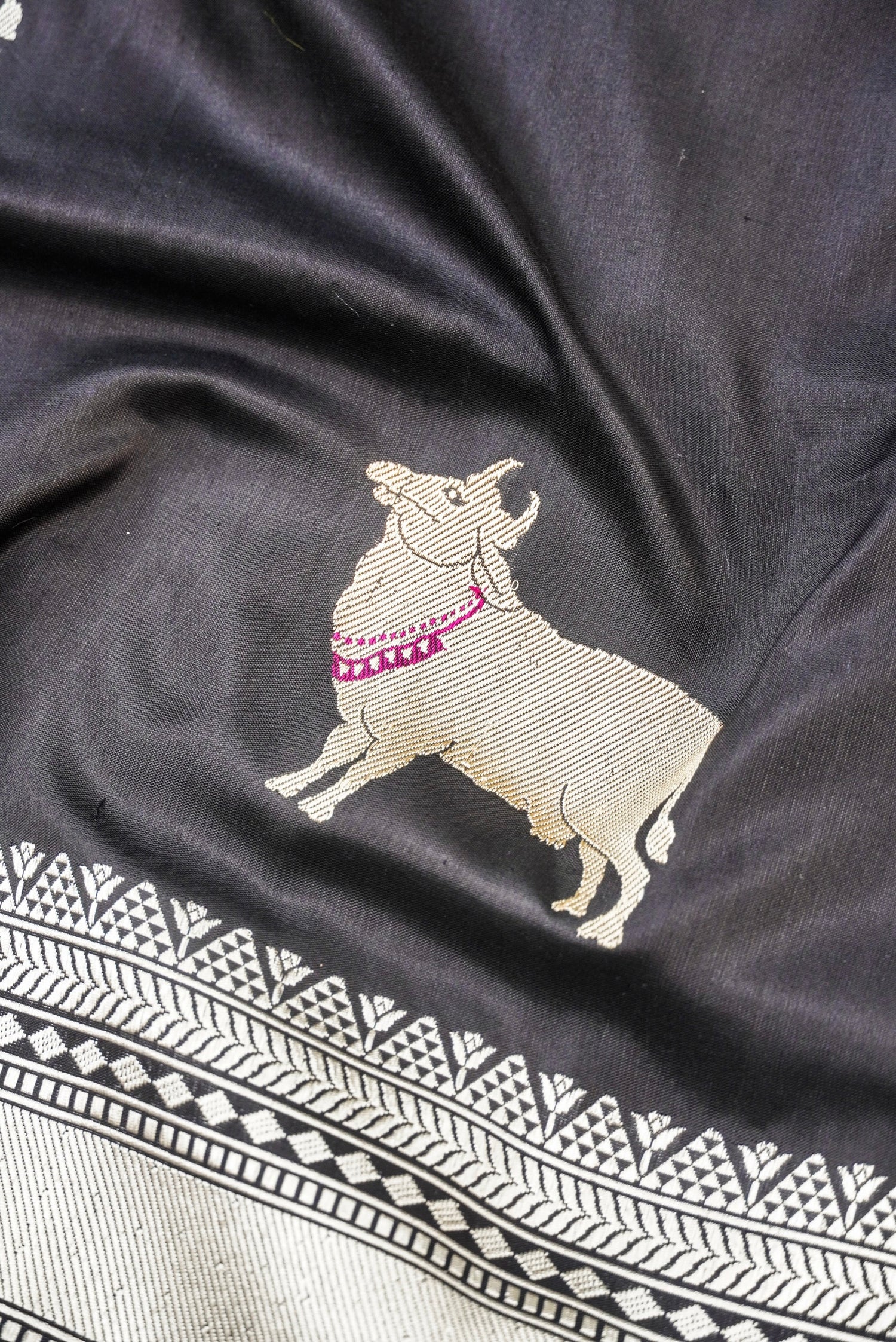 Handloom Banarasi Katan Silk Kadwa Cow Saree