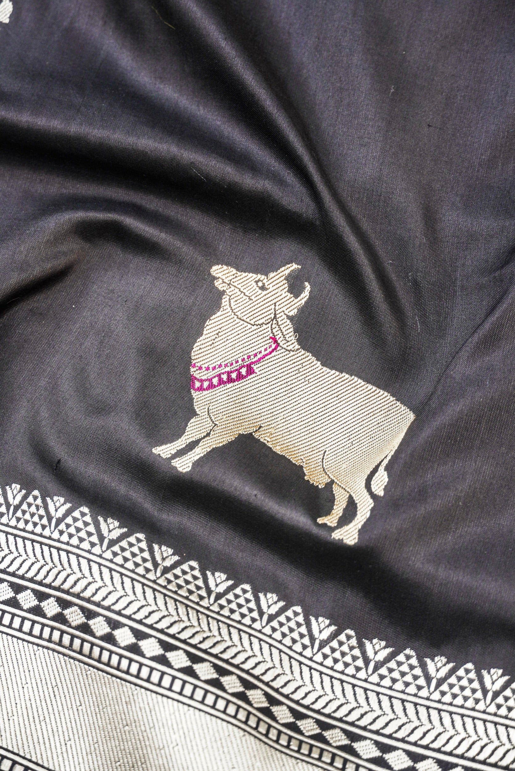 Handloom Banarasi Katan Silk Kadwa Cow Saree