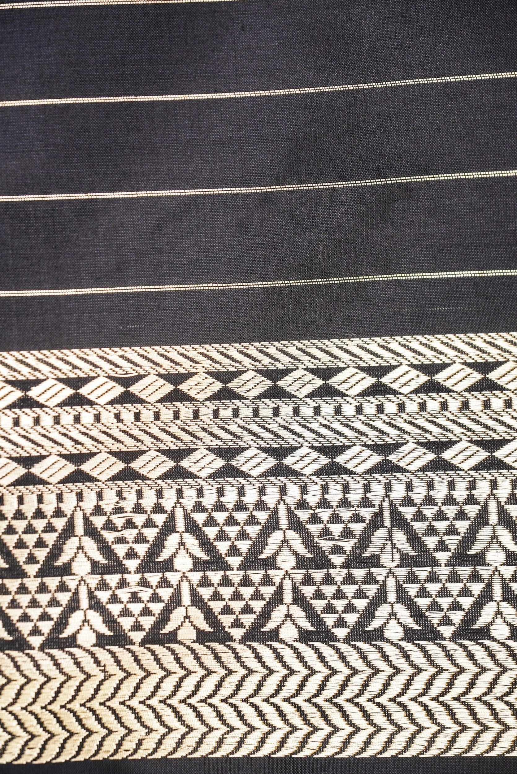 Handloom Banarasi Katan Silk Kadwa Cow Saree