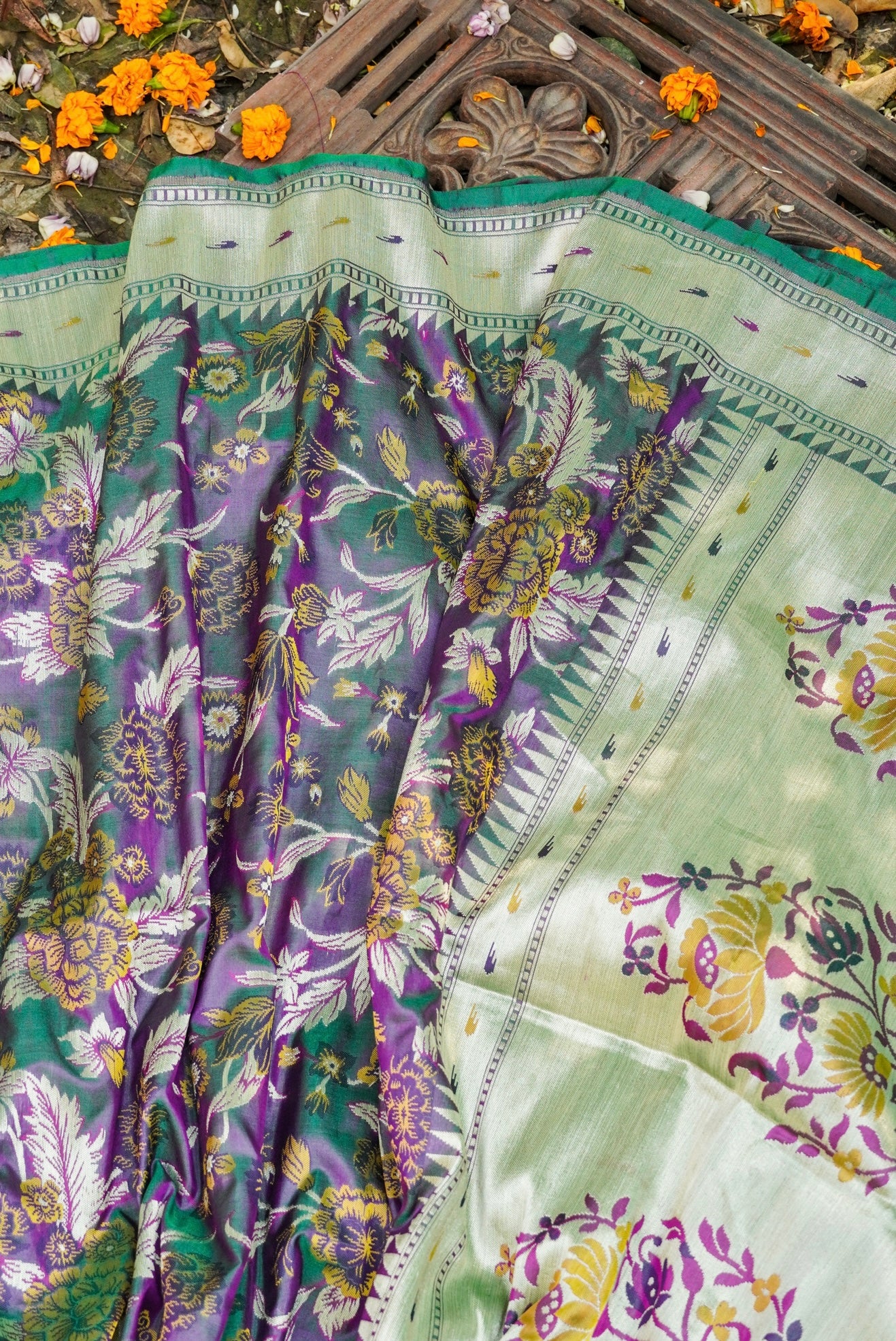 Handloom Banarasi Silk Kinkhab Saree