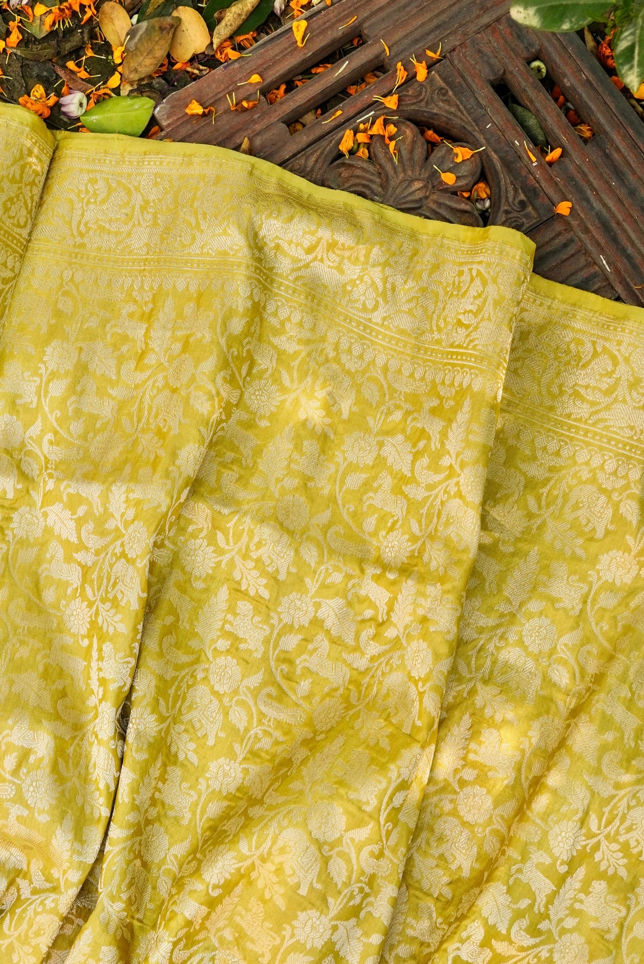 Handwoven Katan Silk Banarasi Shikargah Saree