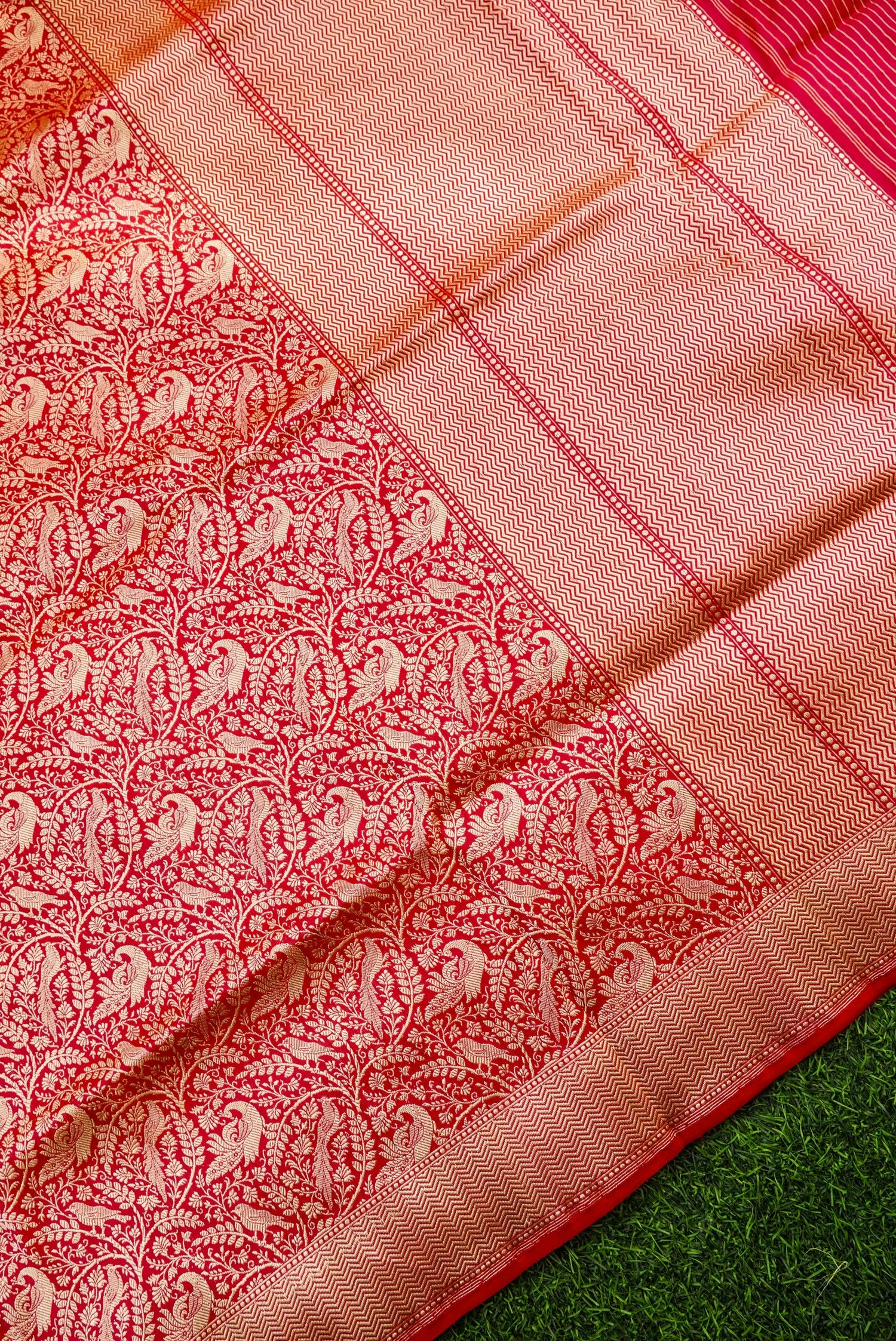 Handloom Banarasi Katan Silk Shikargah Dupatta