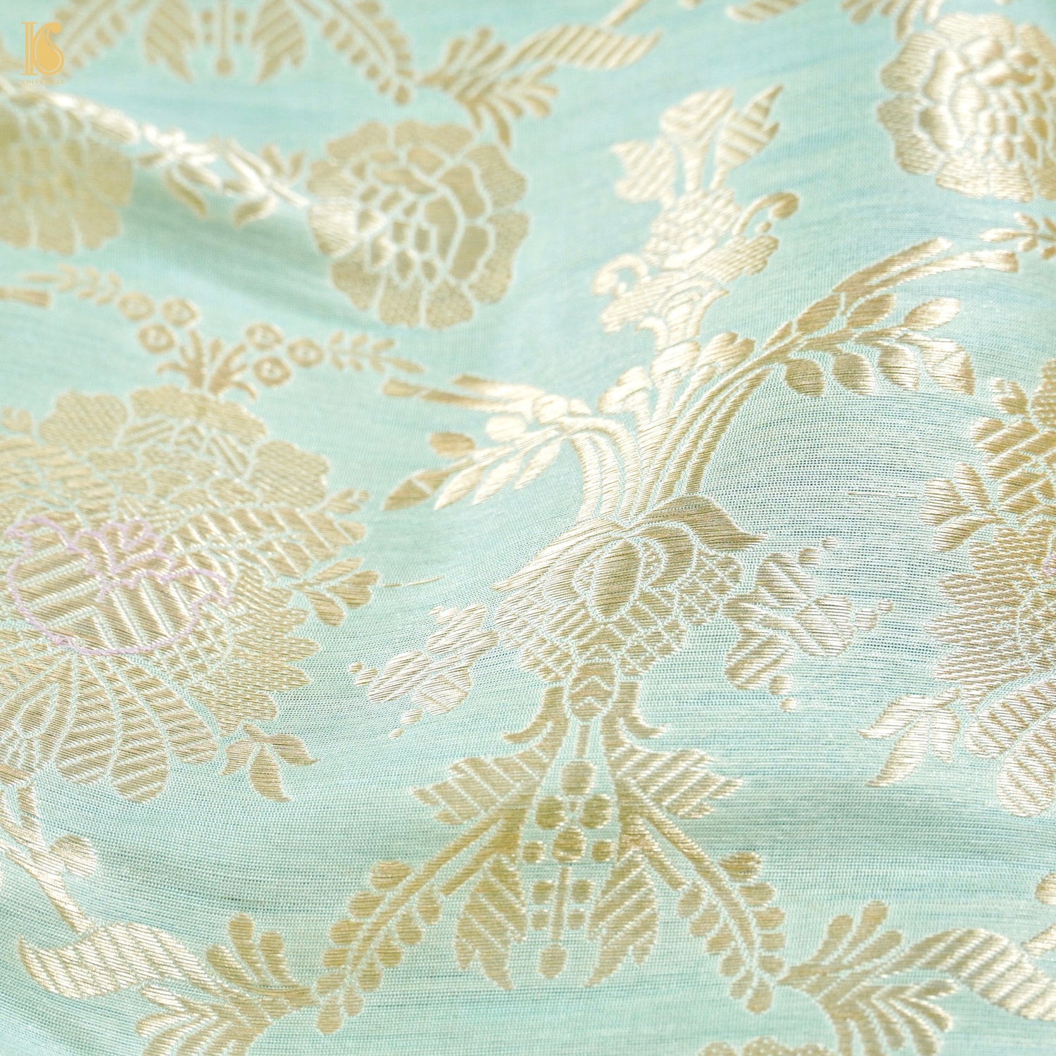 Pure Brocade Banarasi Mehraab Boota Fabric