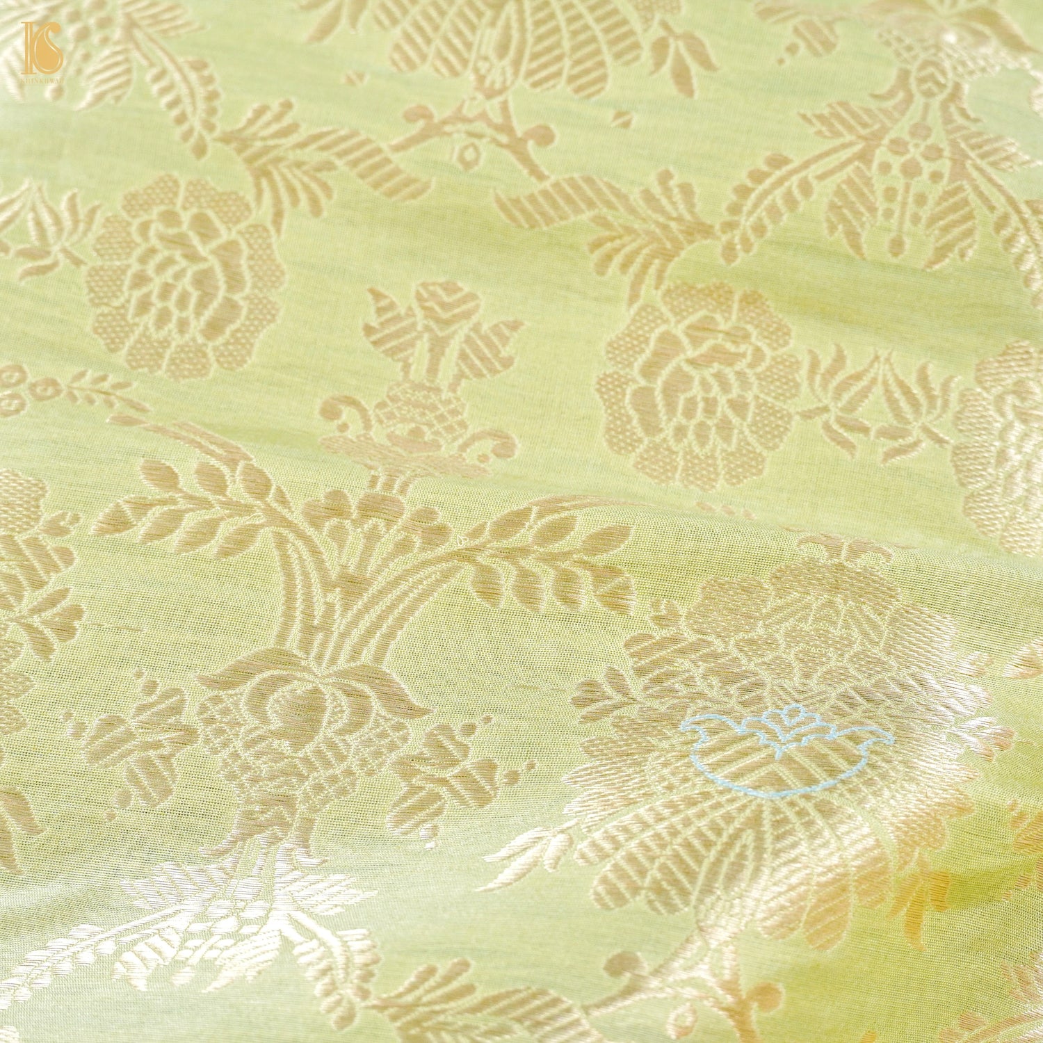 Pure Brocade Banarasi Mehraab Boota Fabric