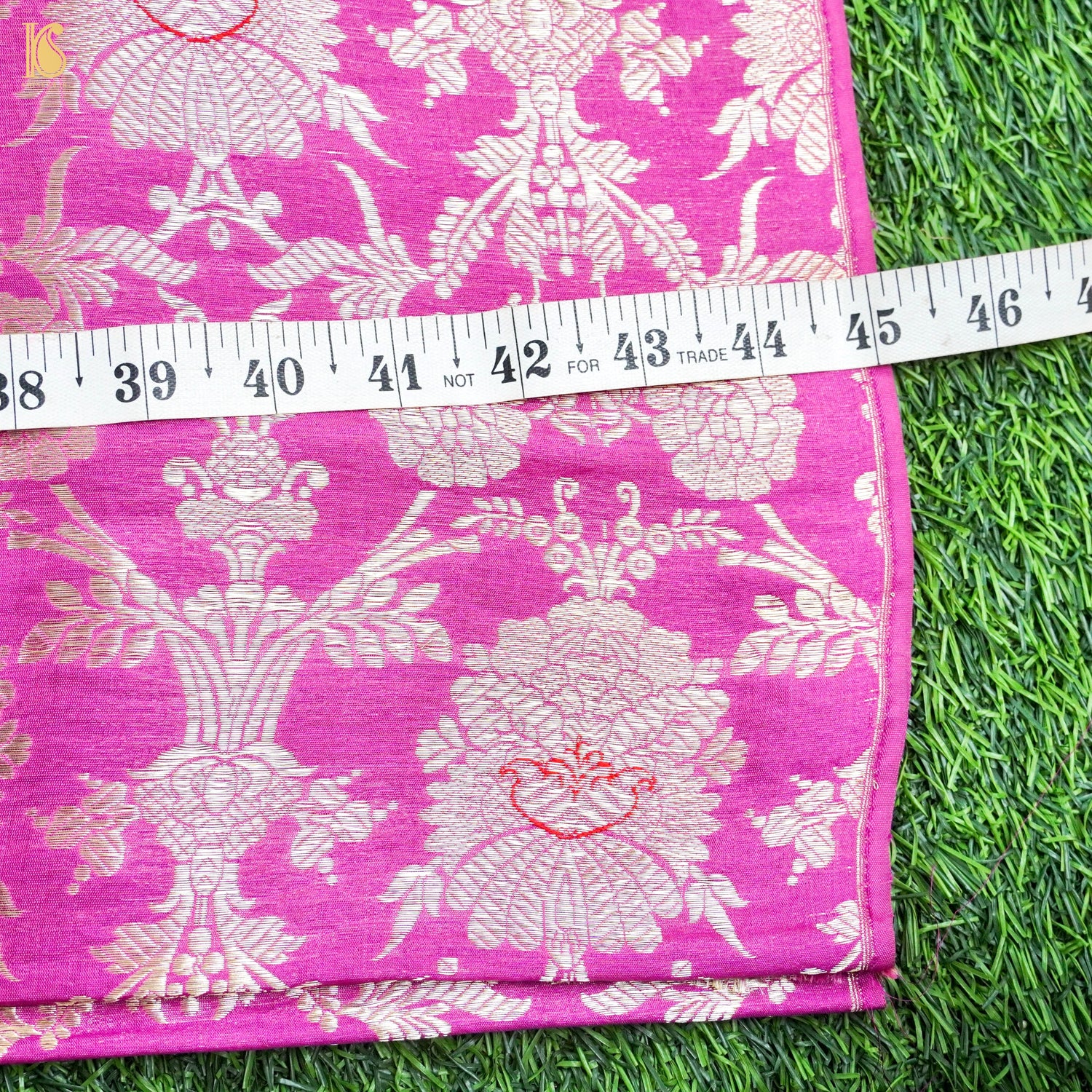 Pink Pure Brocade Banarasi Mehraab Boota Fabric