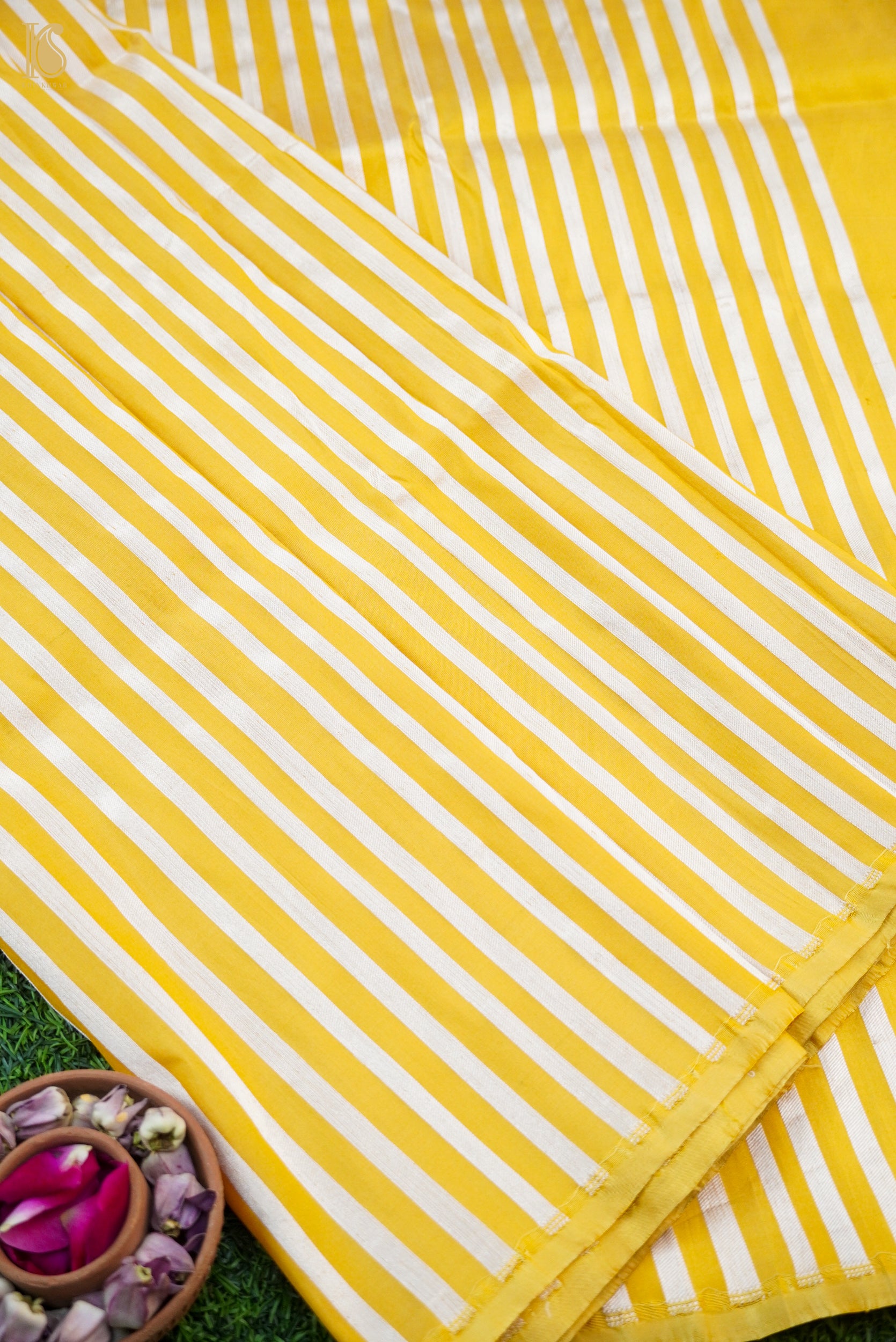 Handloom Banarasi Silk Tanchoi Stripes Saree