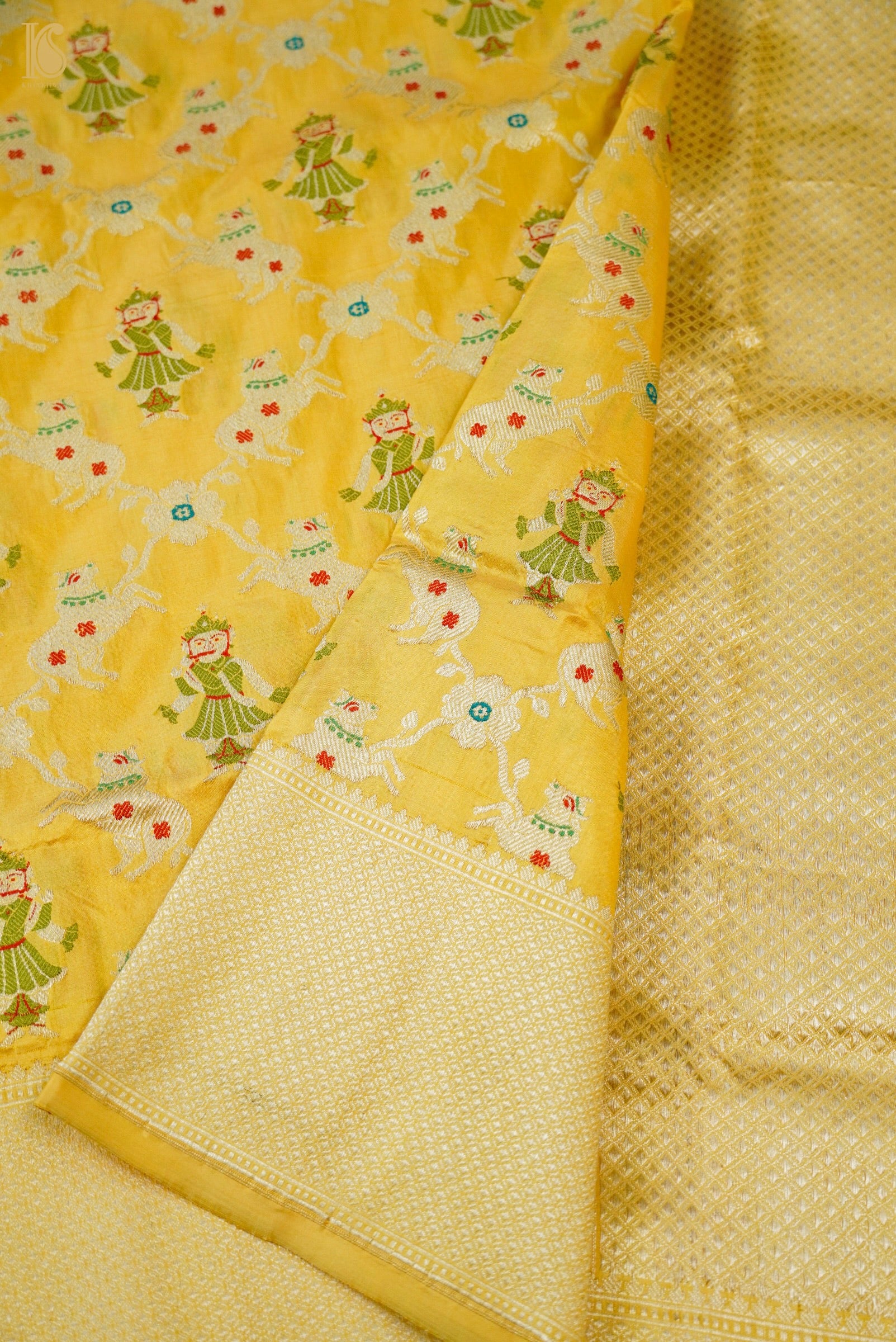 Handloom Banarasi Katan Silk Nandi Jaal Saree
