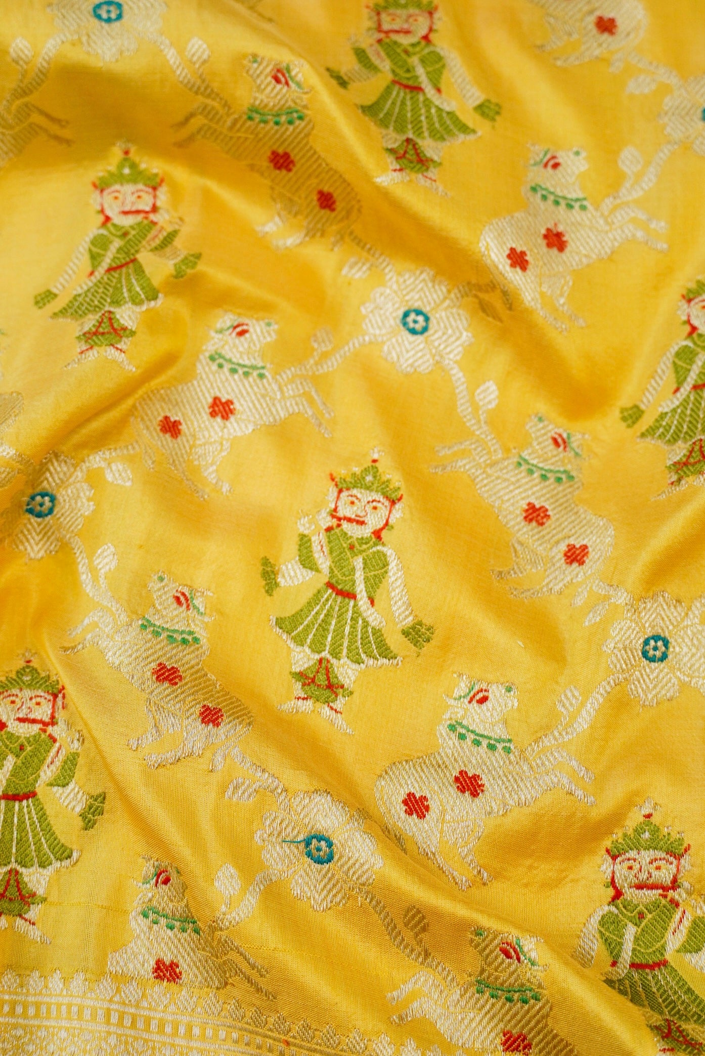 Handloom Banarasi Katan Silk Nandi Jaal Saree