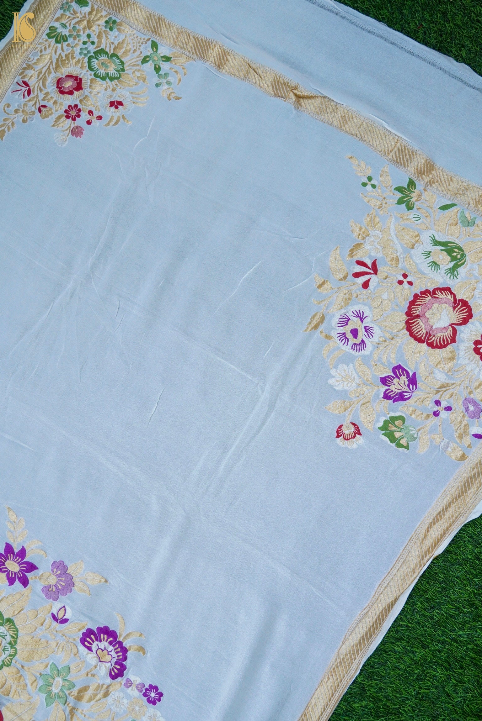 Handwoven Banarasi Georgette Dupatta with Floral Meenakari