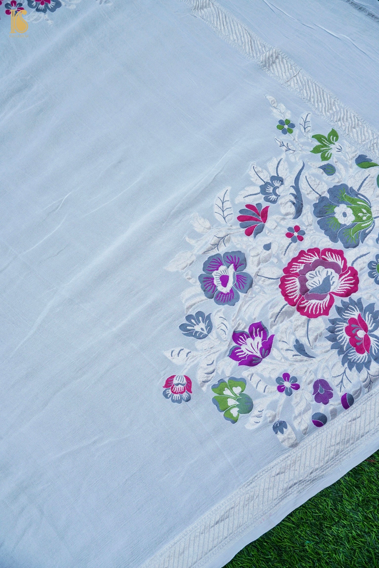 Handwoven Banarasi Georgette Dupatta with Floral Meenakari