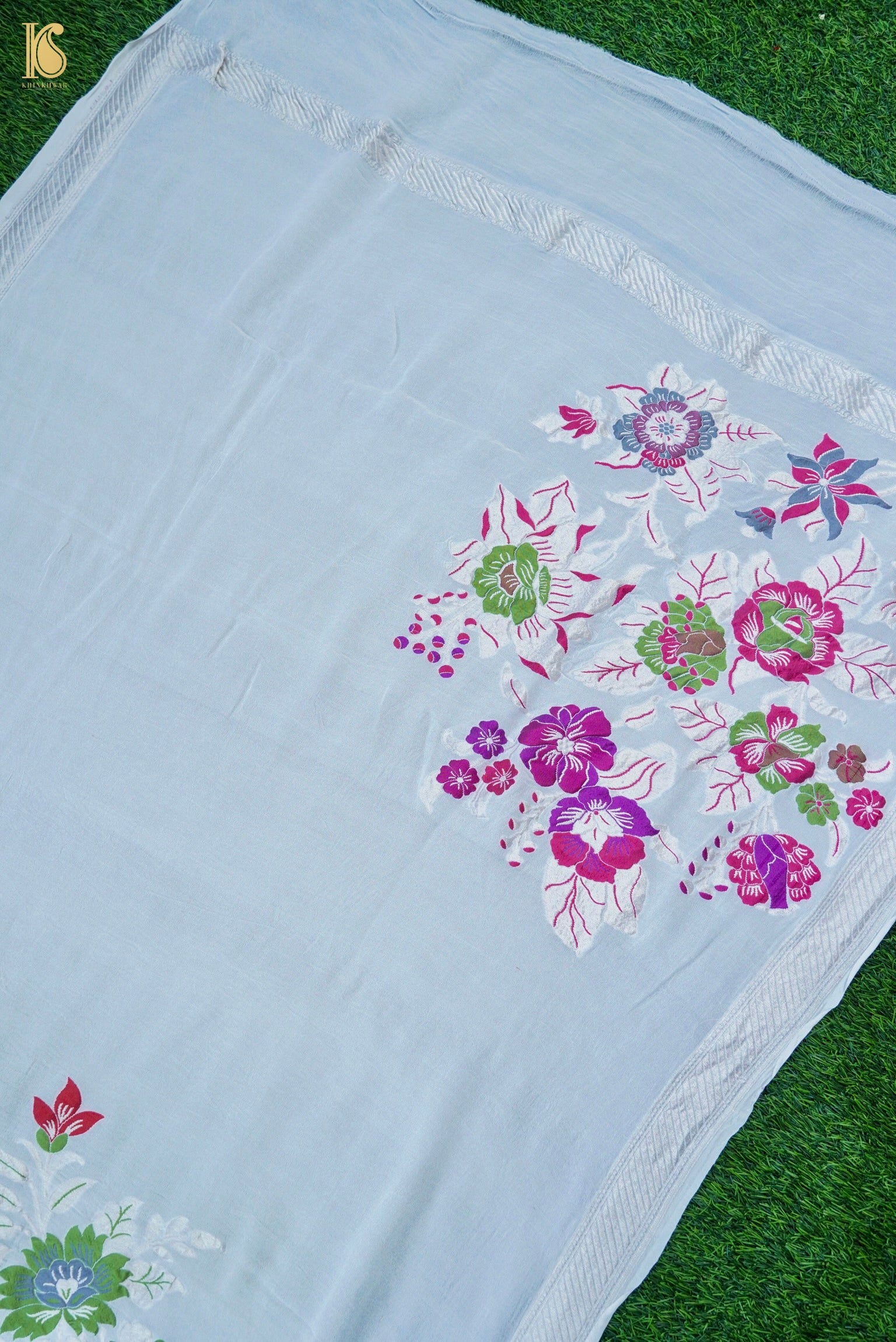 Handwoven Banarasi Georgette Dupatta with Floral Meenakari