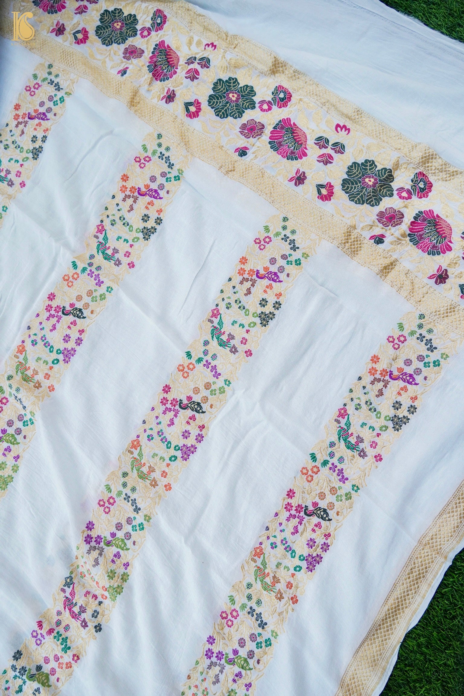 Handwoven Banarasi Georgette Dupatta with Floral Meenakari