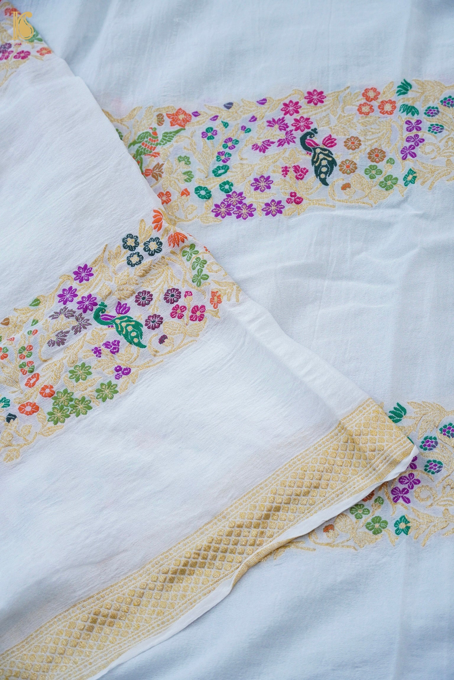 Handwoven Banarasi Georgette Dupatta with Floral Meenakari