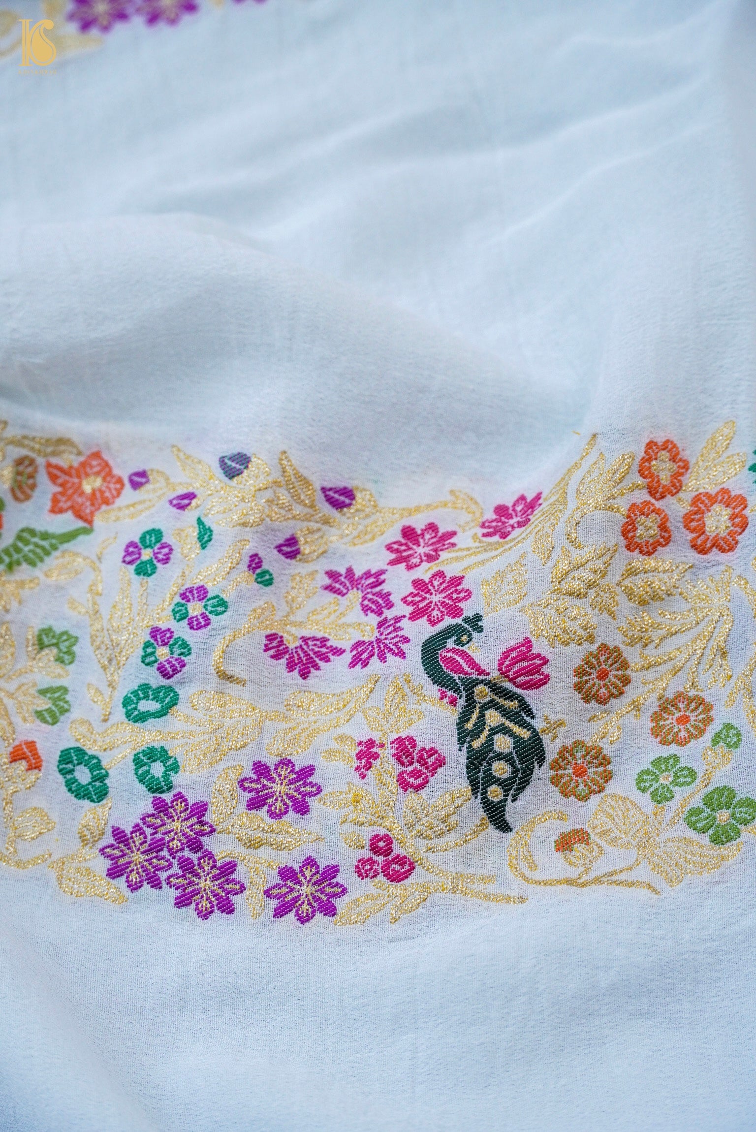 Handwoven Banarasi Georgette Dupatta with Floral Meenakari
