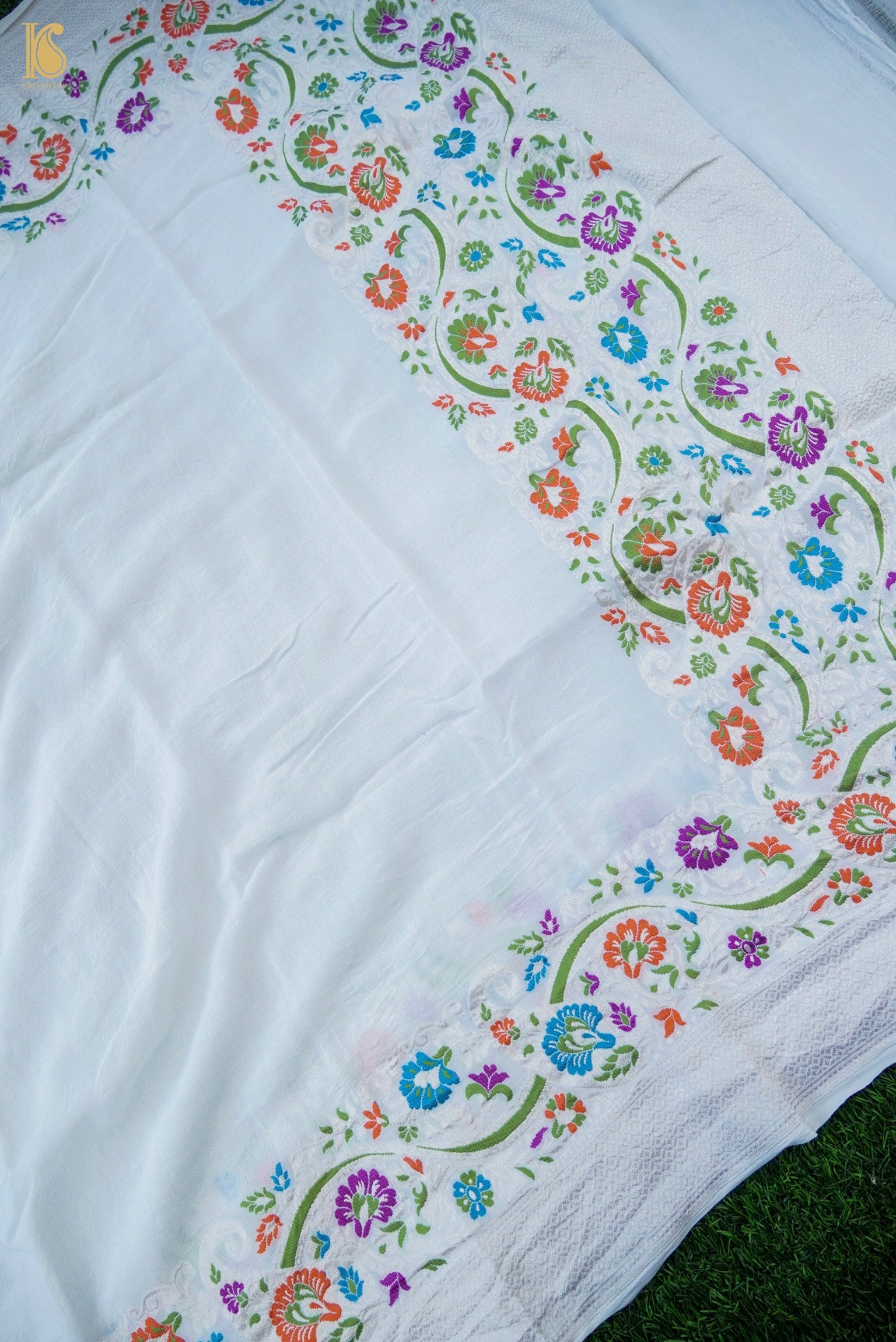 Handwoven Banarasi Georgette Dupatta with Floral Meenakari
