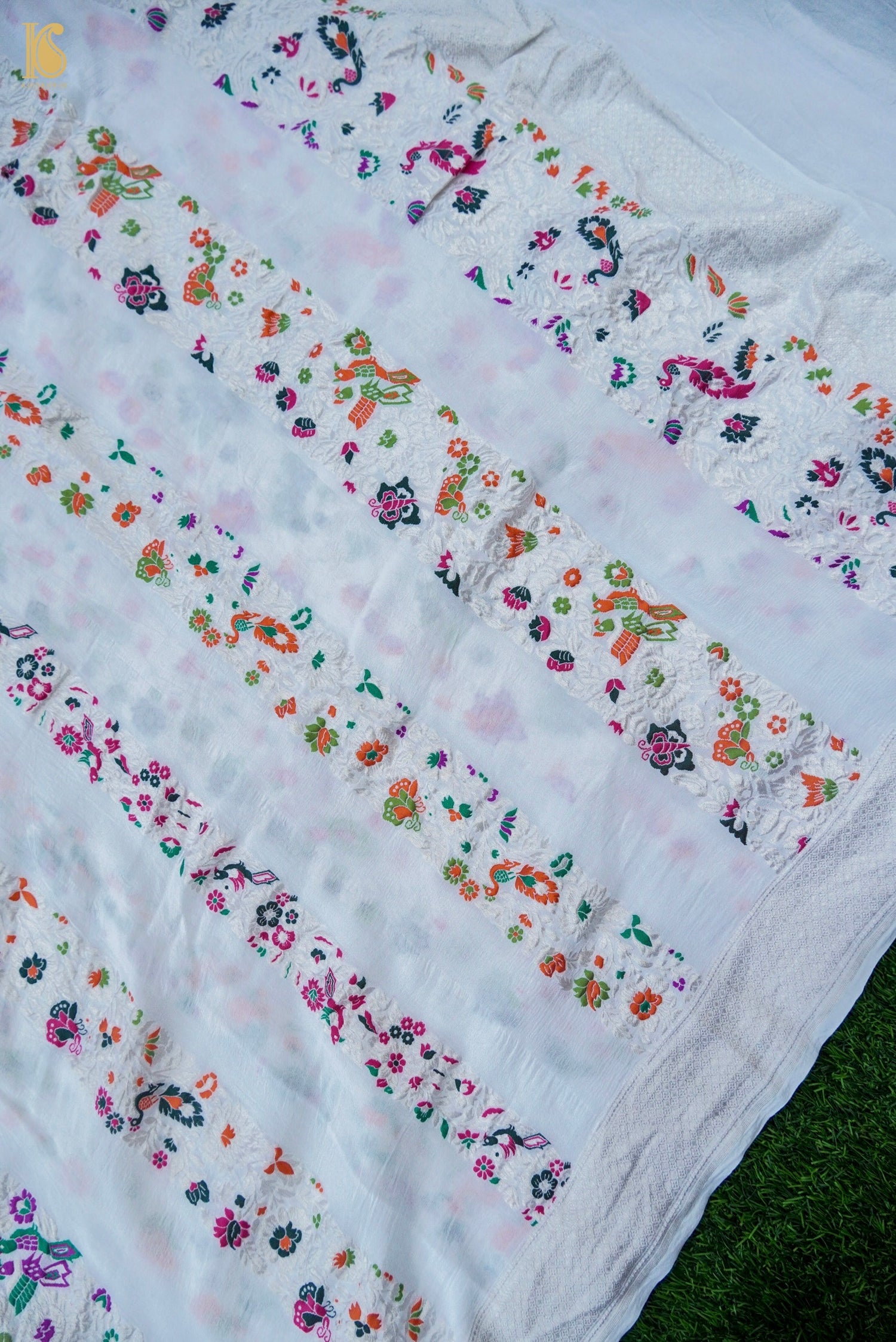 Handwoven Banarasi Georgette Dupatta with Floral Meenakari