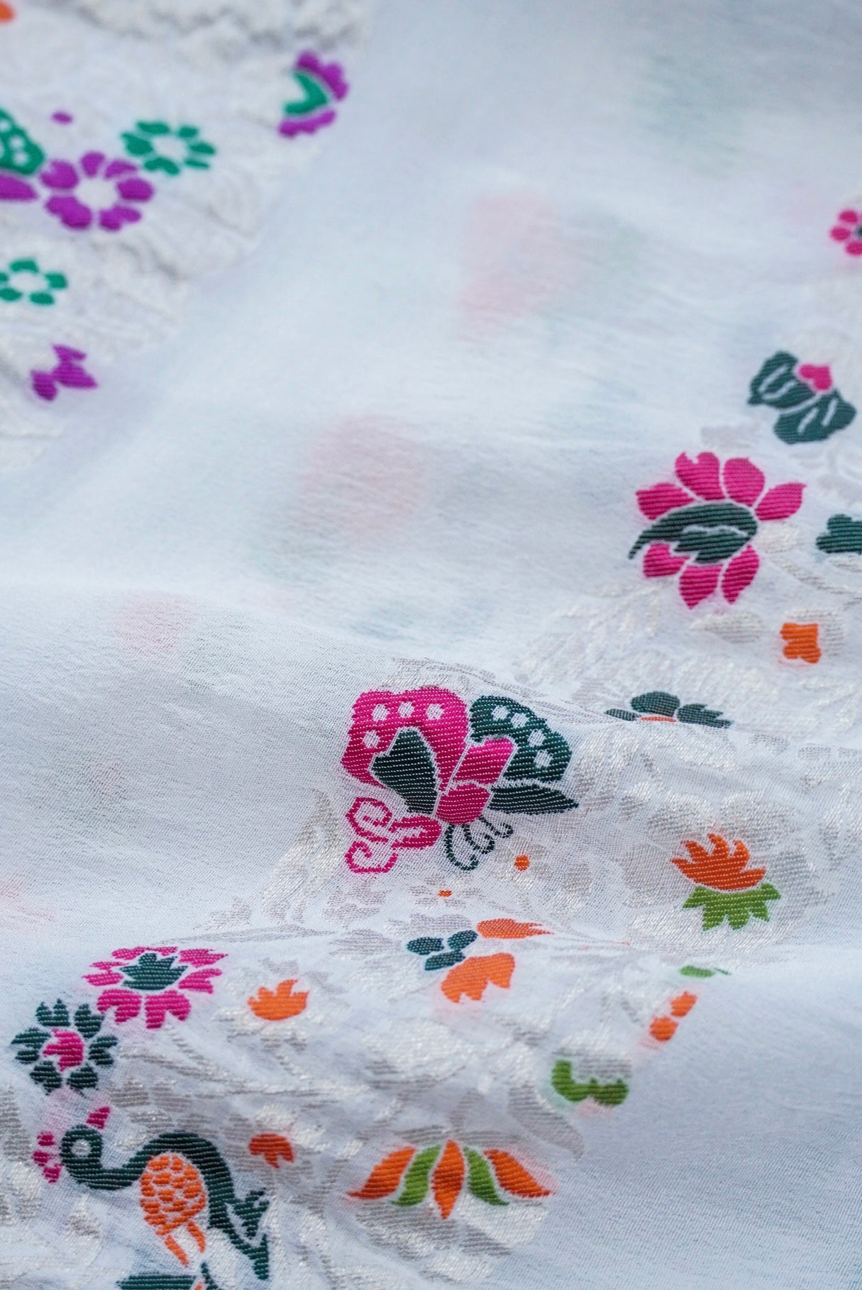 Handwoven Banarasi Georgette Dupatta with Floral Meenakari