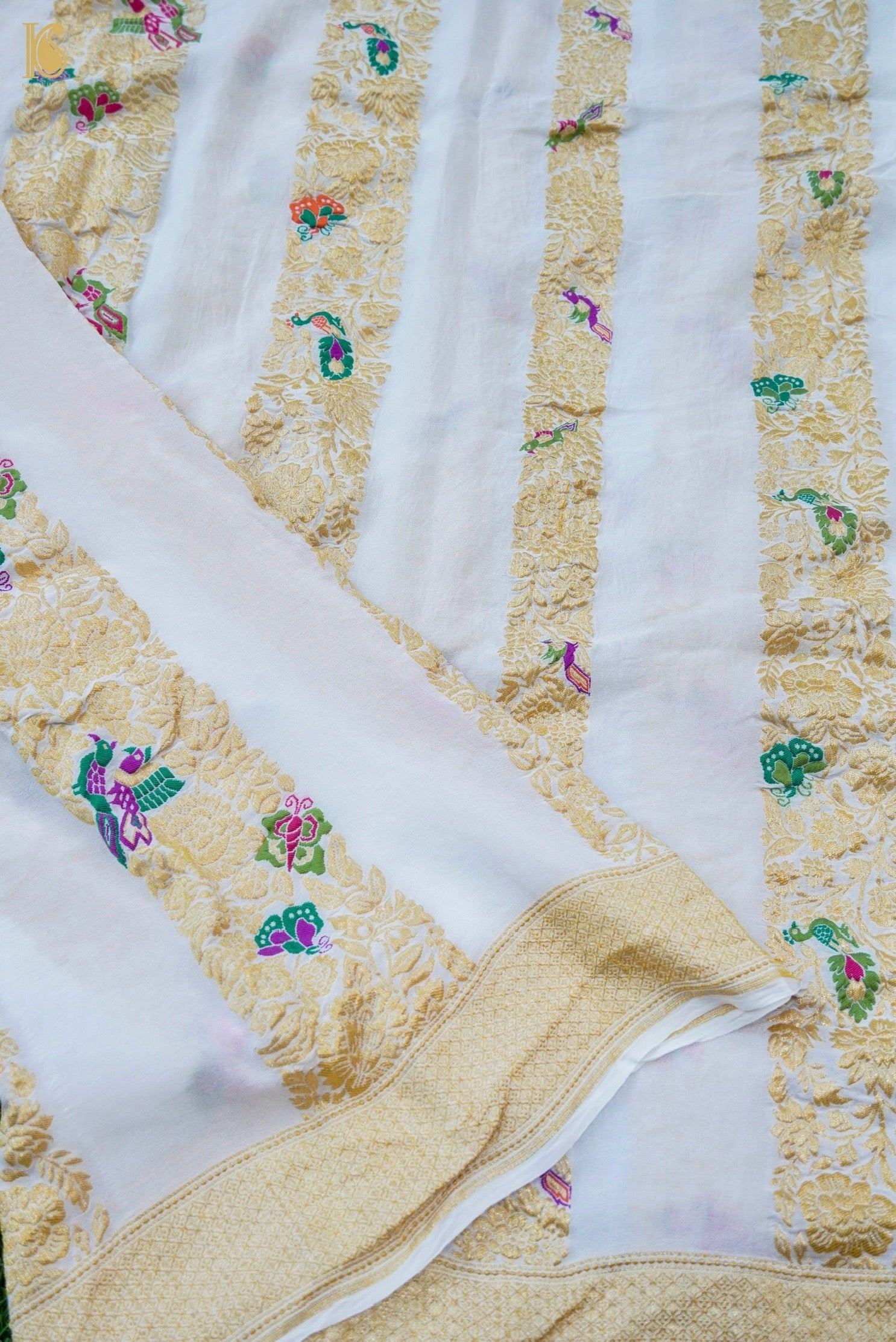 Handwoven Banarasi Georgette Dupatta with Floral Meenakari