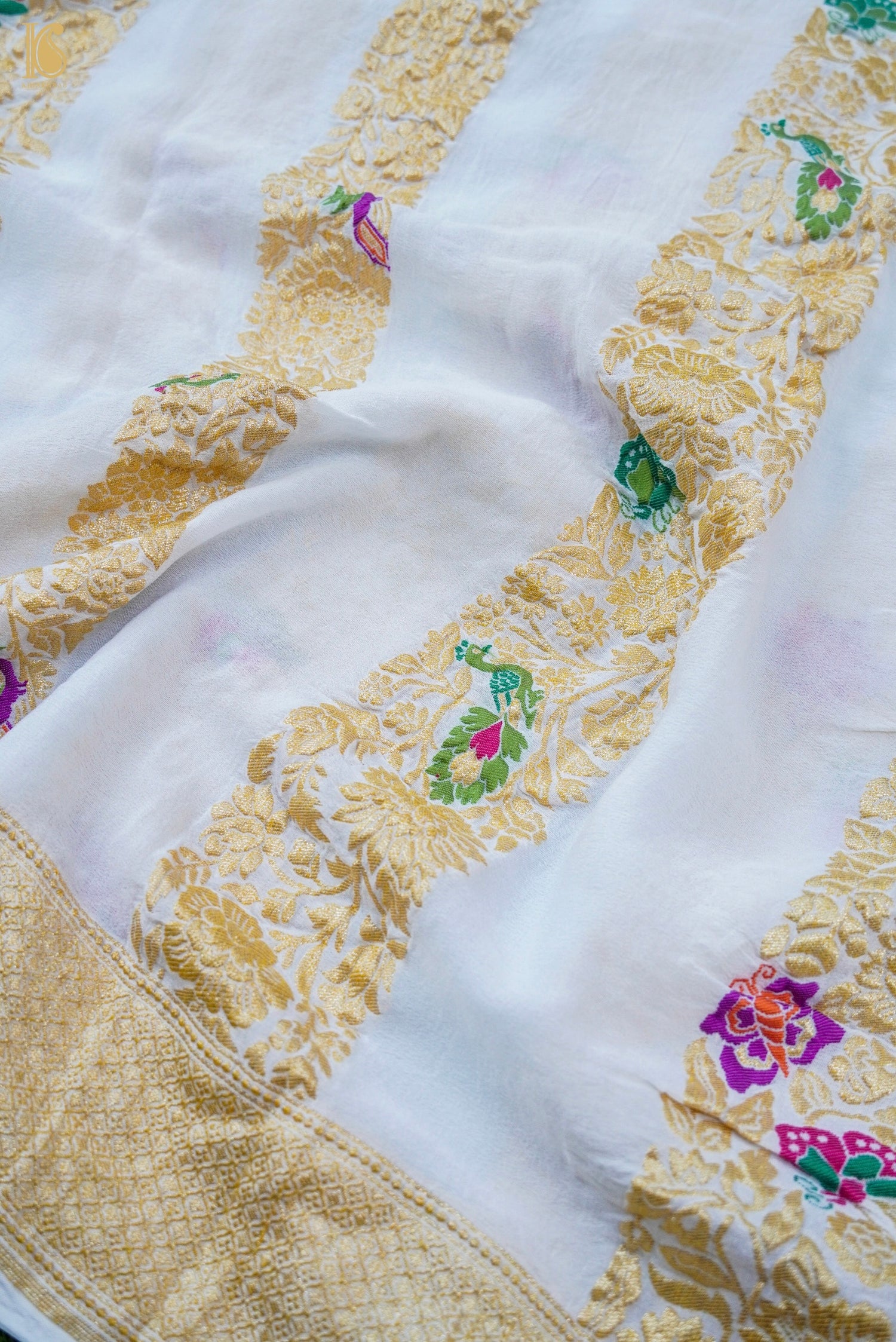 Handwoven Banarasi Georgette Dupatta with Floral Meenakari