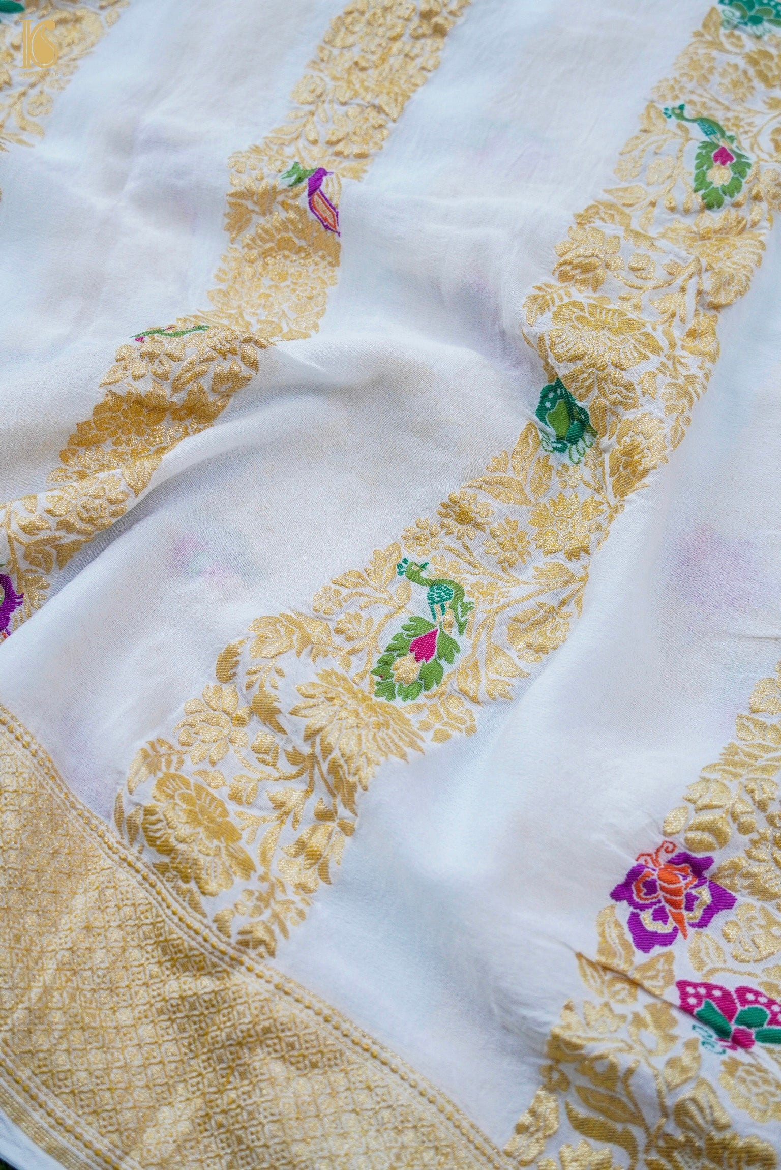 Handwoven Banarasi Georgette Dupatta with Floral Meenakari