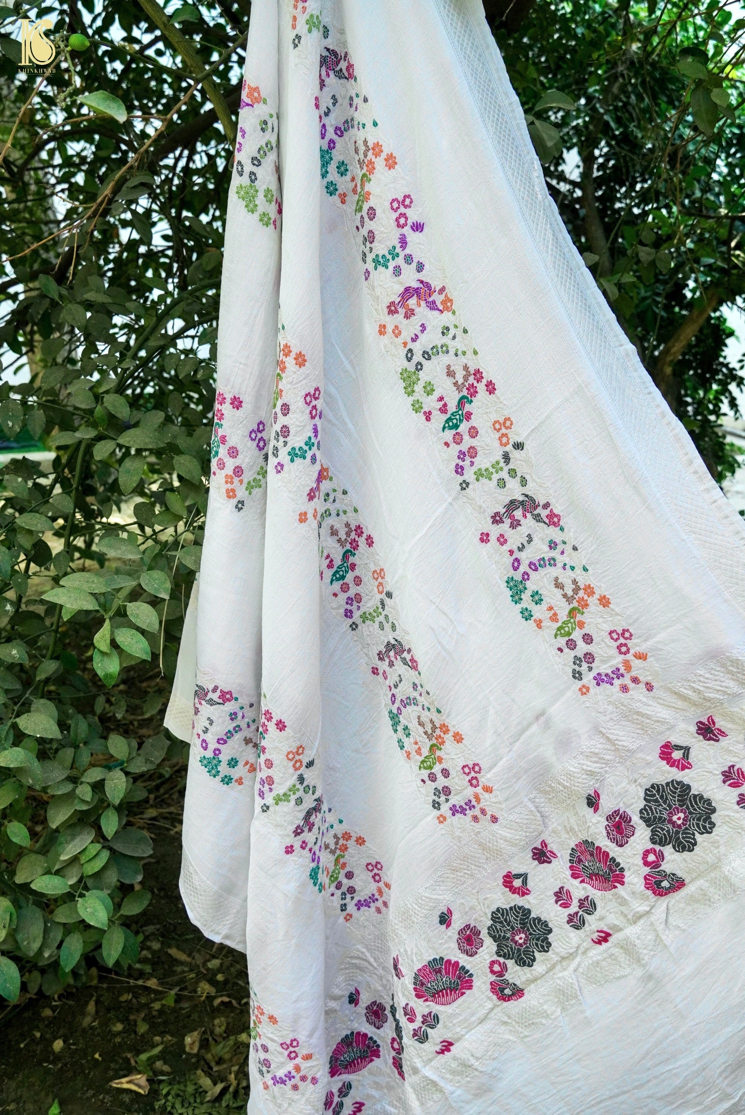 Handwoven Banarasi Georgette Dupatta with Floral Meenakari