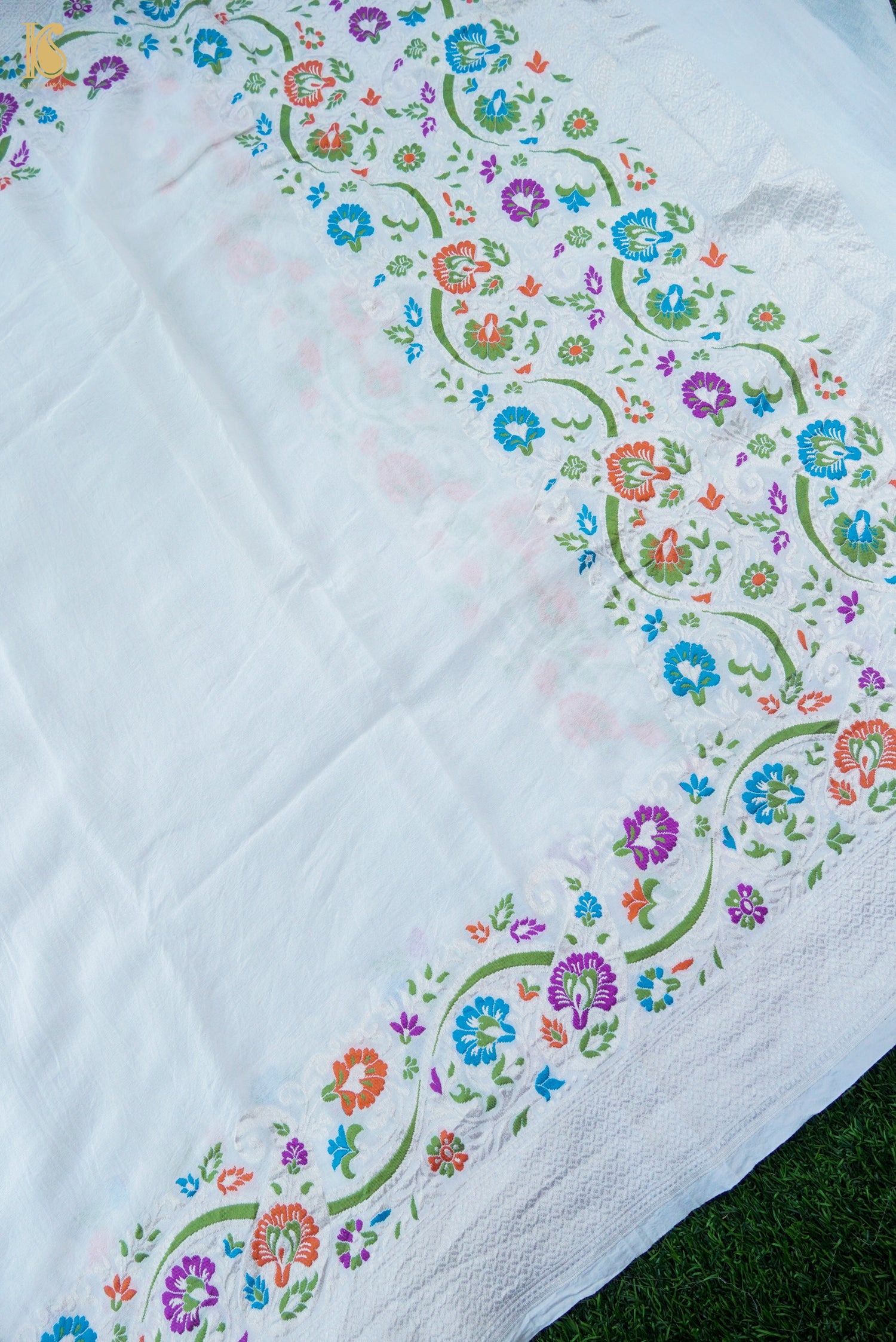 Handwoven Banarasi Georgette Dupatta with Floral Meenakari