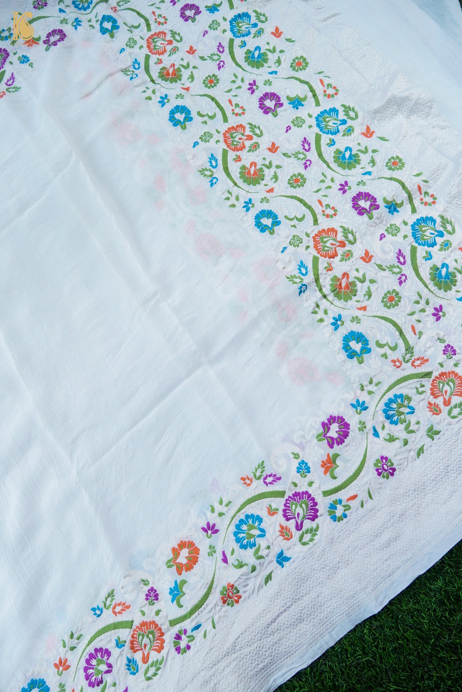 Handwoven Banarasi Georgette Dupatta with Floral Meenakari