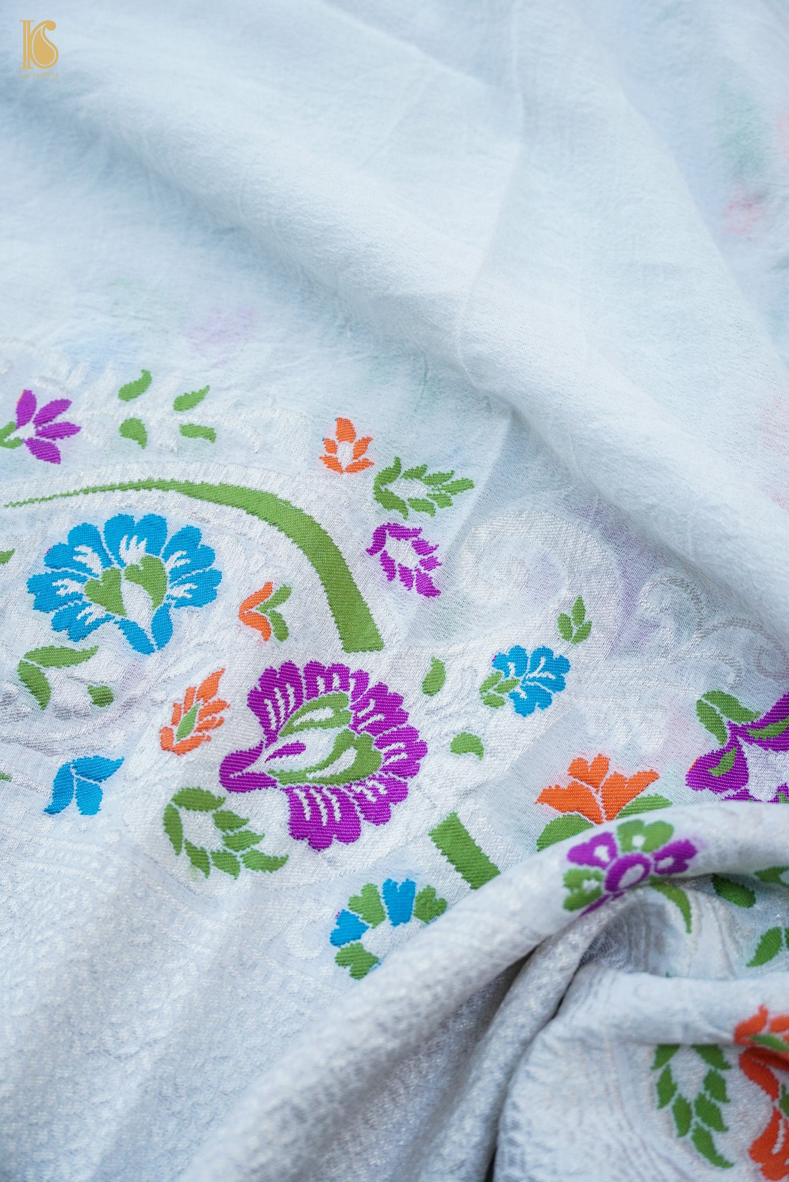 Handwoven Banarasi Georgette Dupatta with Floral Meenakari