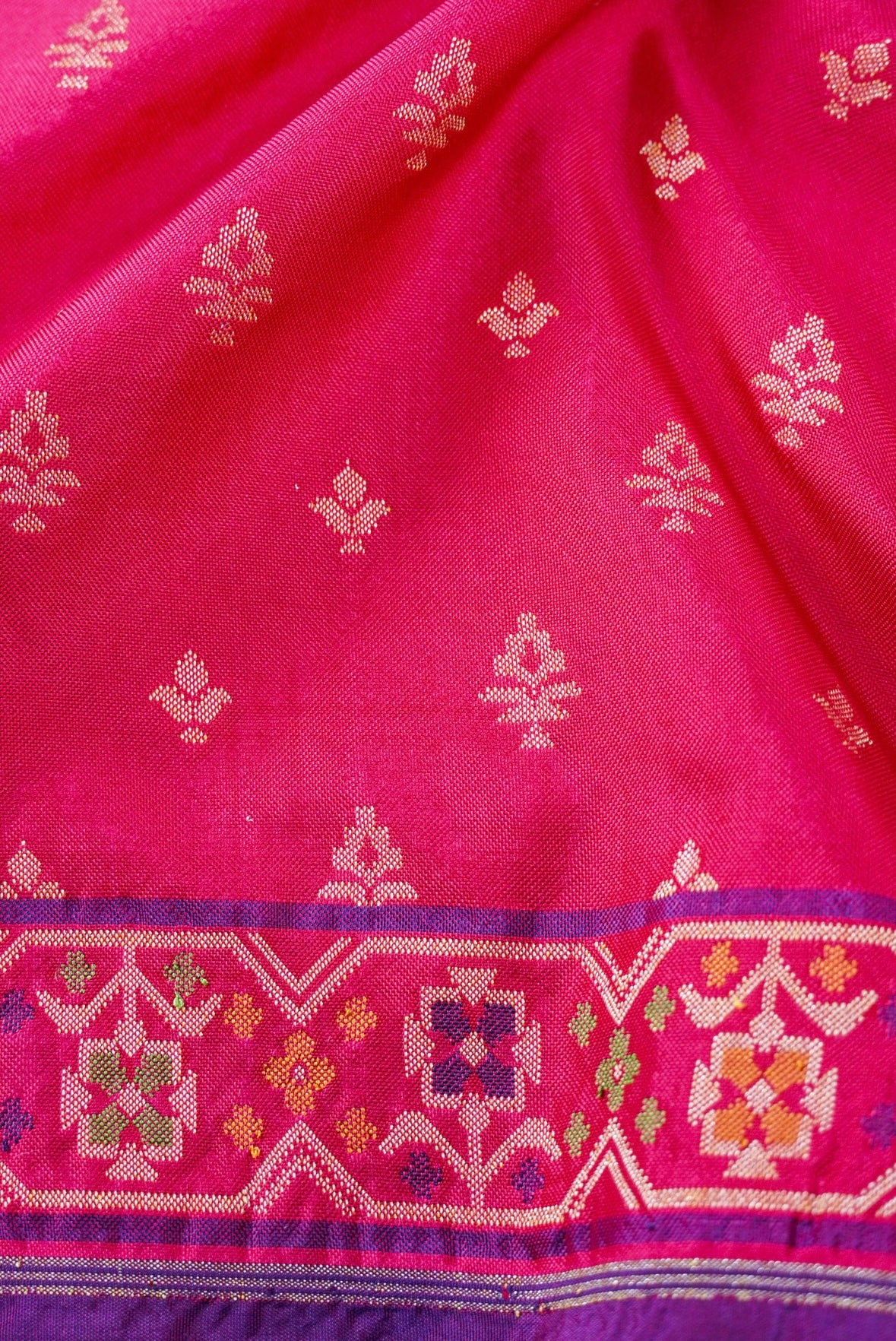 Handloom Banarasi Katan Silk Kadwa Saree