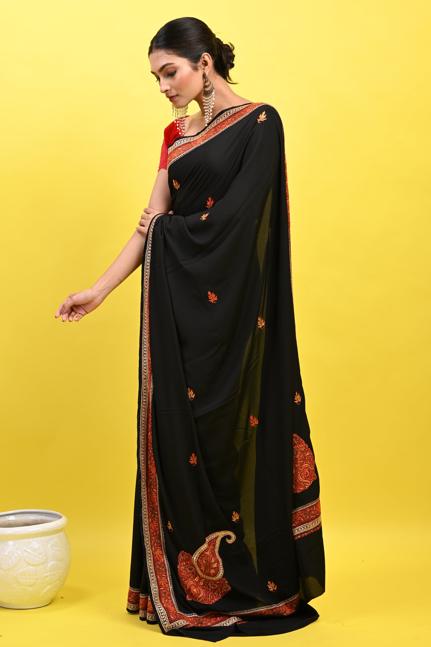 Pure Crepe Chinon Silk Sozni Work Kashmiri Saree